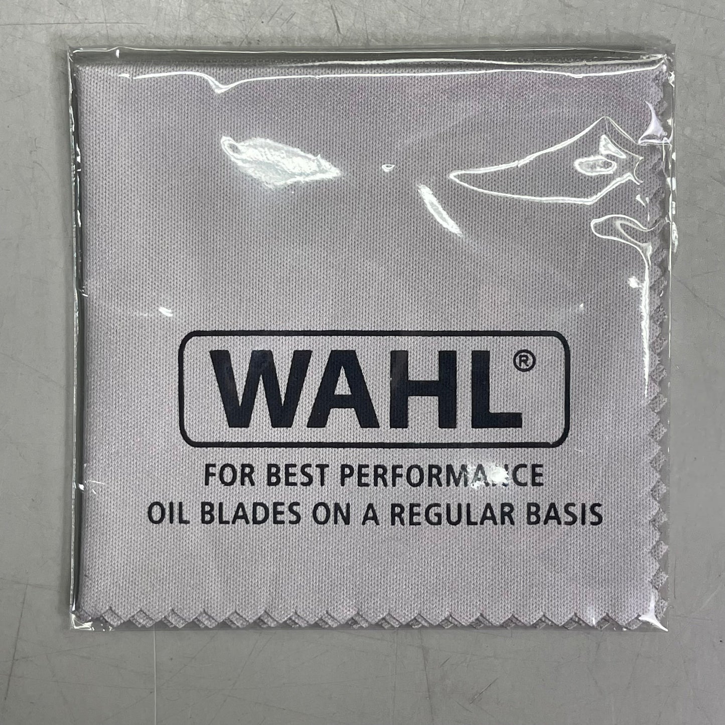 WAHL Multi-Purpose Grooming Kit Men Extreme Power & Easy Clean Blades Red 79607