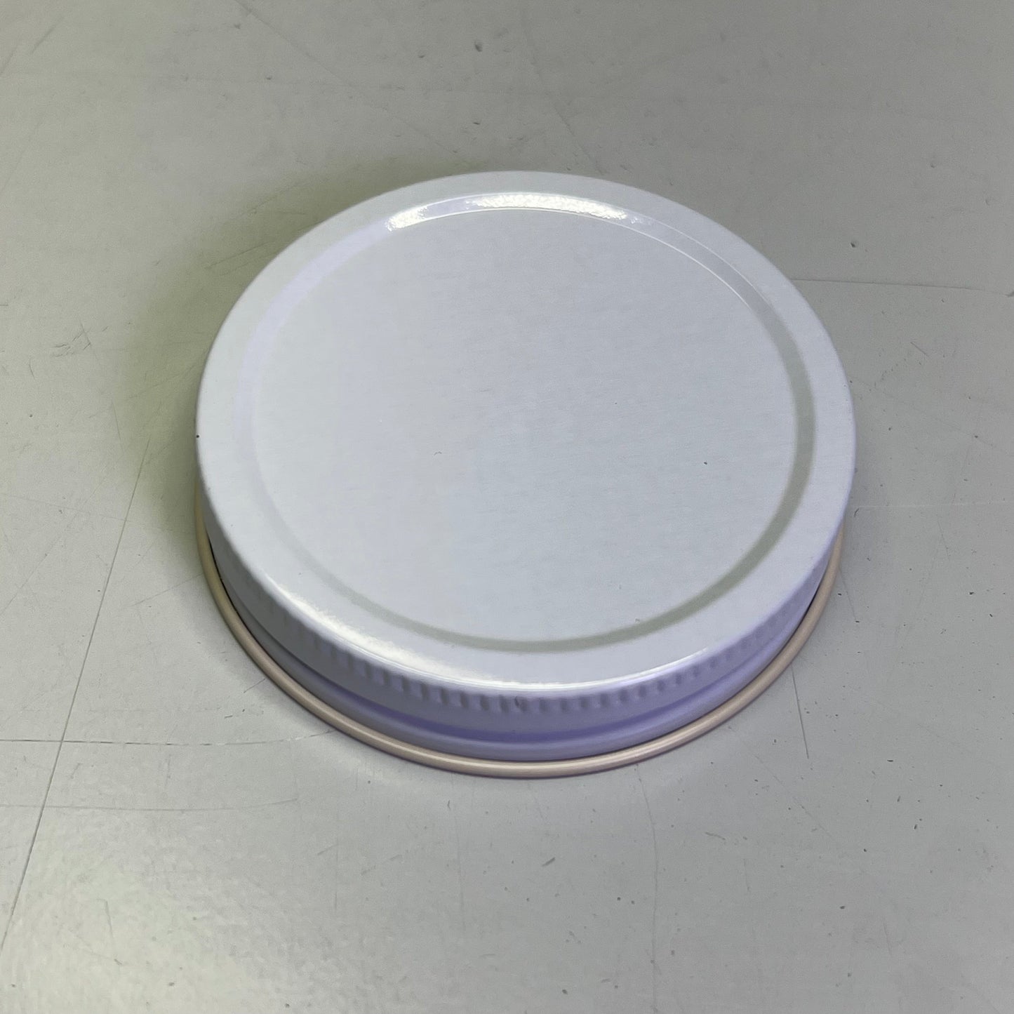 MASSILLY (675 PACK) Mason Jar Lids Twist Closure 70/450 Regular Mouth 2-3/4" Jar