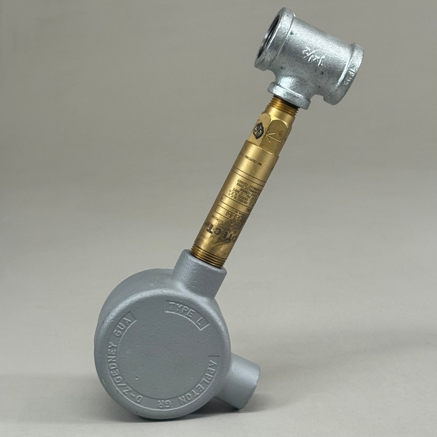 SPEAKMAN Single Switch Flow Pole 4.75"x4.75"x12" Grey/Gold SE-7000S