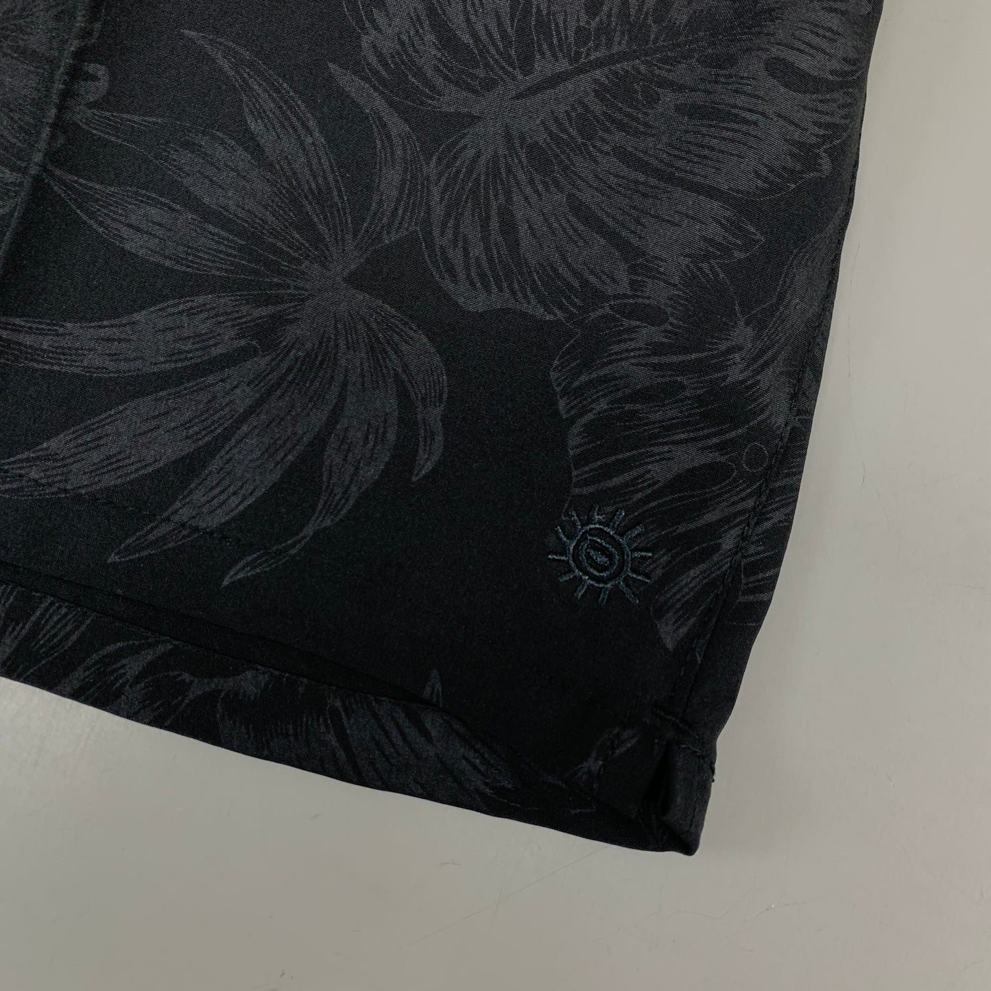 RAYA SUN Stretch Swim Style Shorts W/ Flower Design Women's 3X Black/Gray
