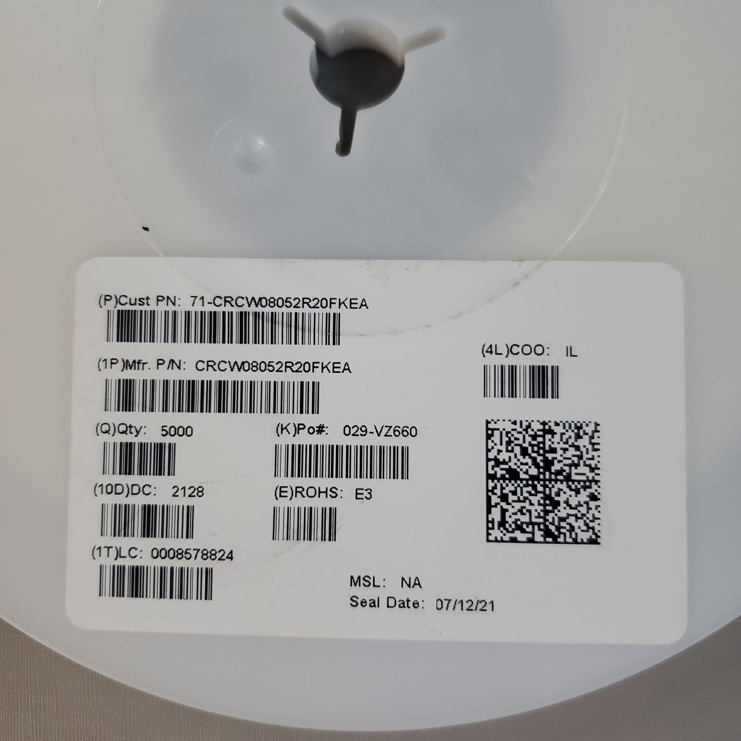 VISHAY Standard Thick Film Chip Resistors 4 Spools (20000 Pieces) D12/CRCW0805 (New)