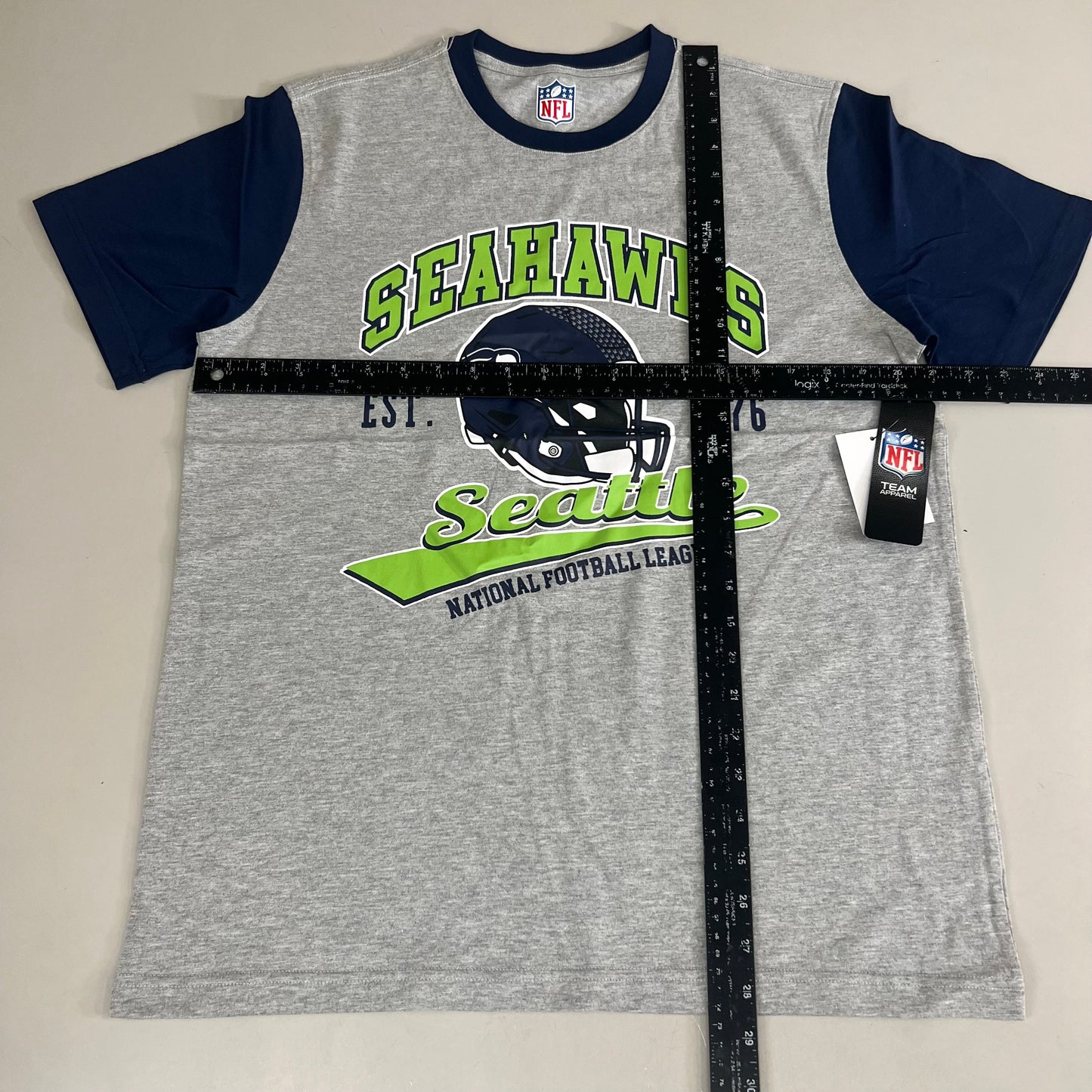 NFL G-lll Sport SeaHawk Black Label T-shirt Men's Sz M Green/Gray