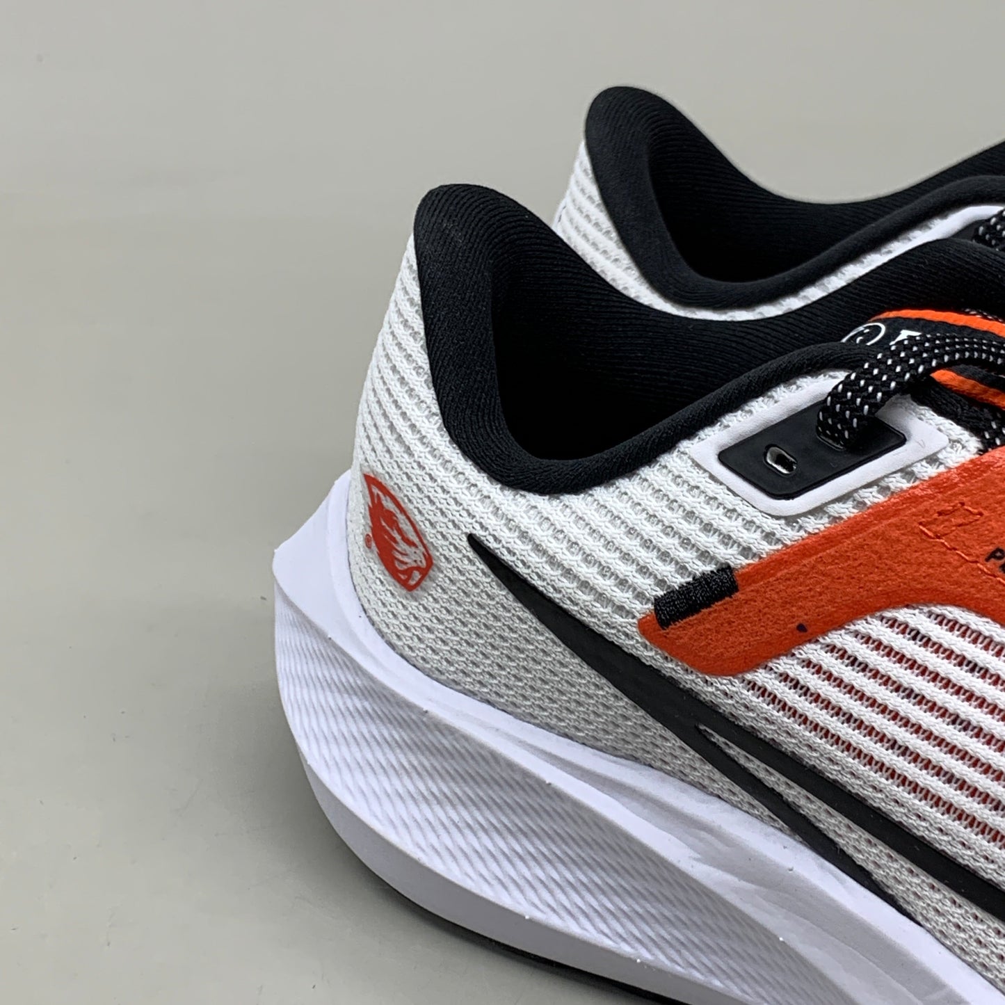 NIKE Zoom Pegasus 40 Oregon St Shoes White Team Orange & Black 8.5 W 7 M DZ5954-100