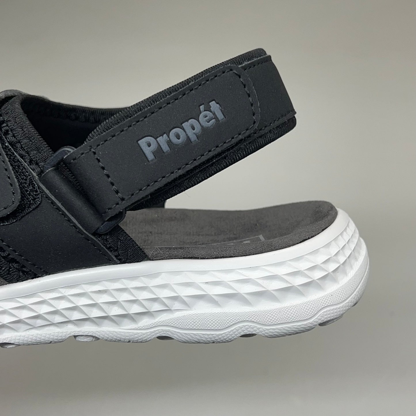 PROPET Travel Activ Sport Lightweight Women's Sz 10 M(B) Black/White WST013P