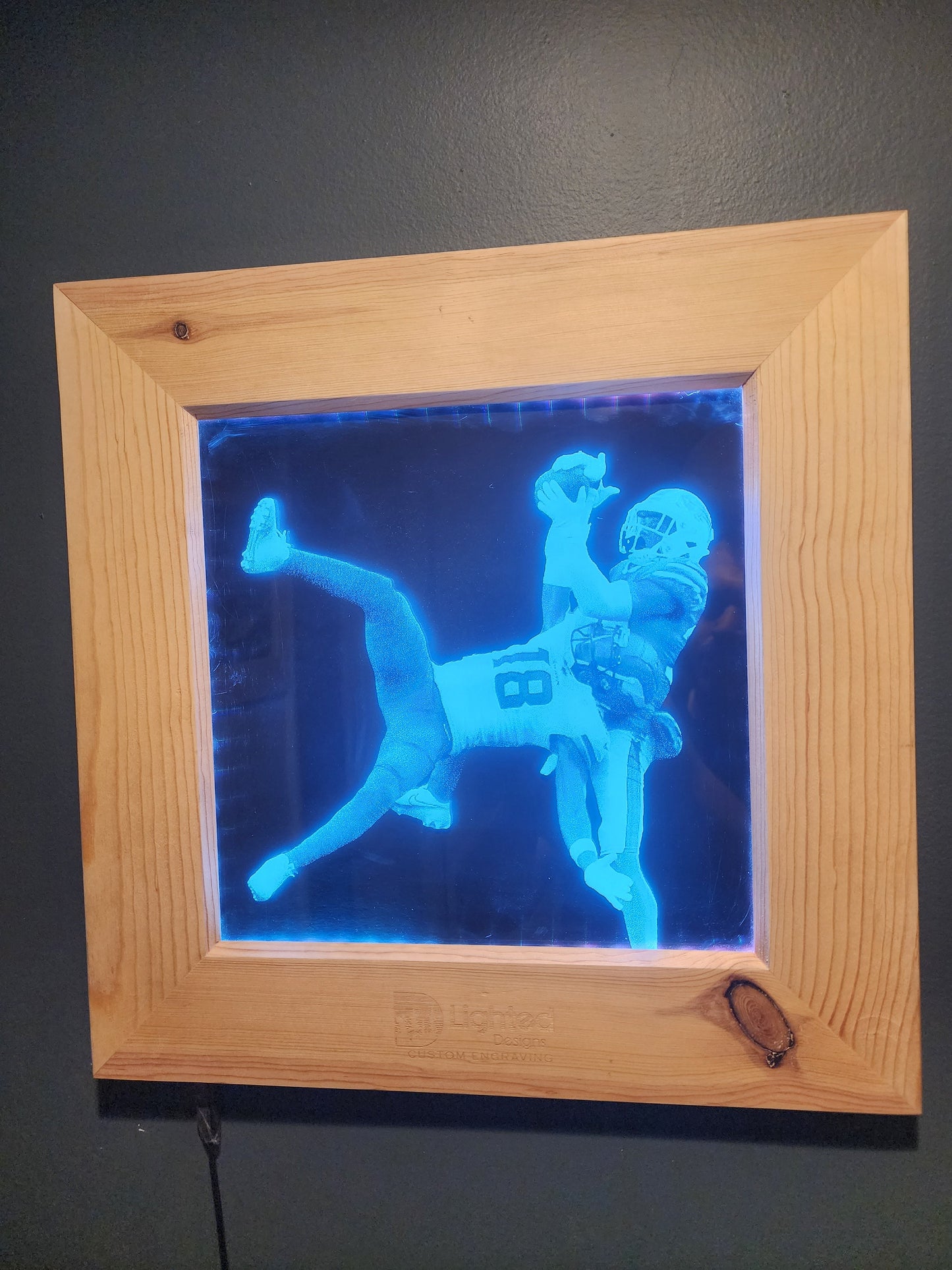 THE CATCH (Framed LED)