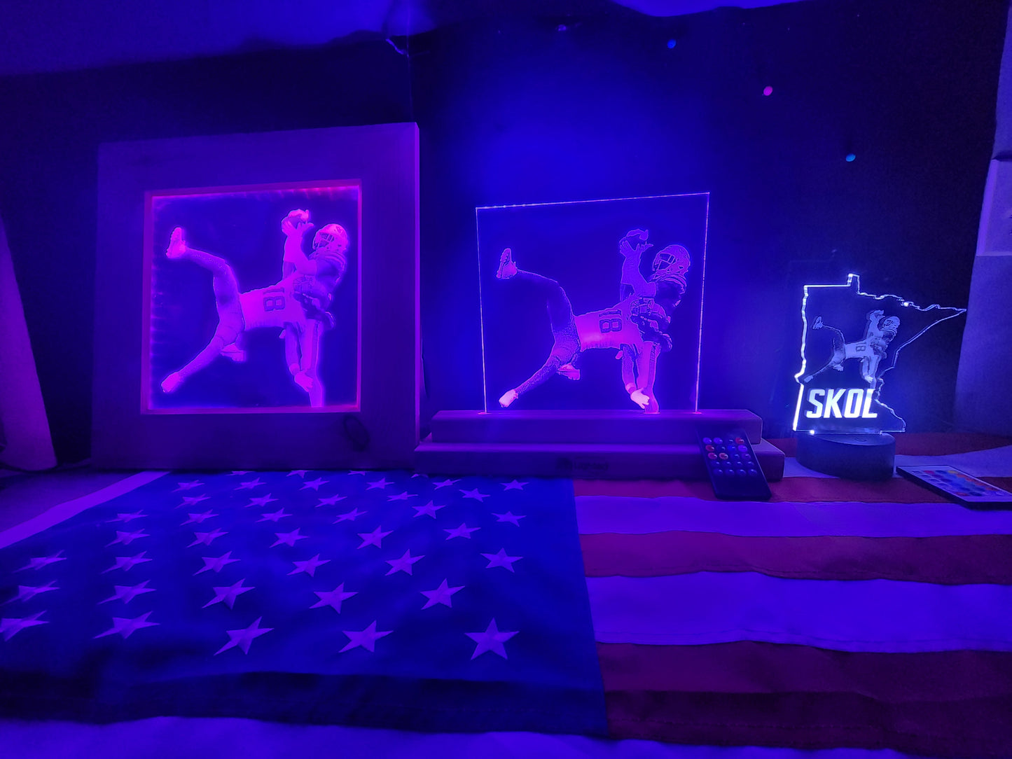THE CATCH (Framed LED)
