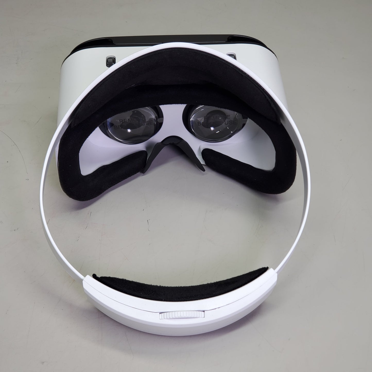 VODIAC PRO Smart Phone VR Headset Immersive Virtual Reality Kit White WKVOD-05