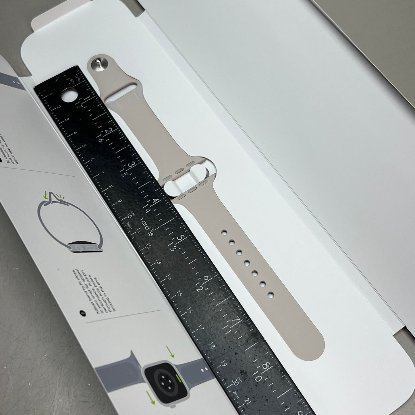 APPLE Watch Starlight Sport Band Soft & Durable S/M 41mm Tan 3L111AM/A (Return)