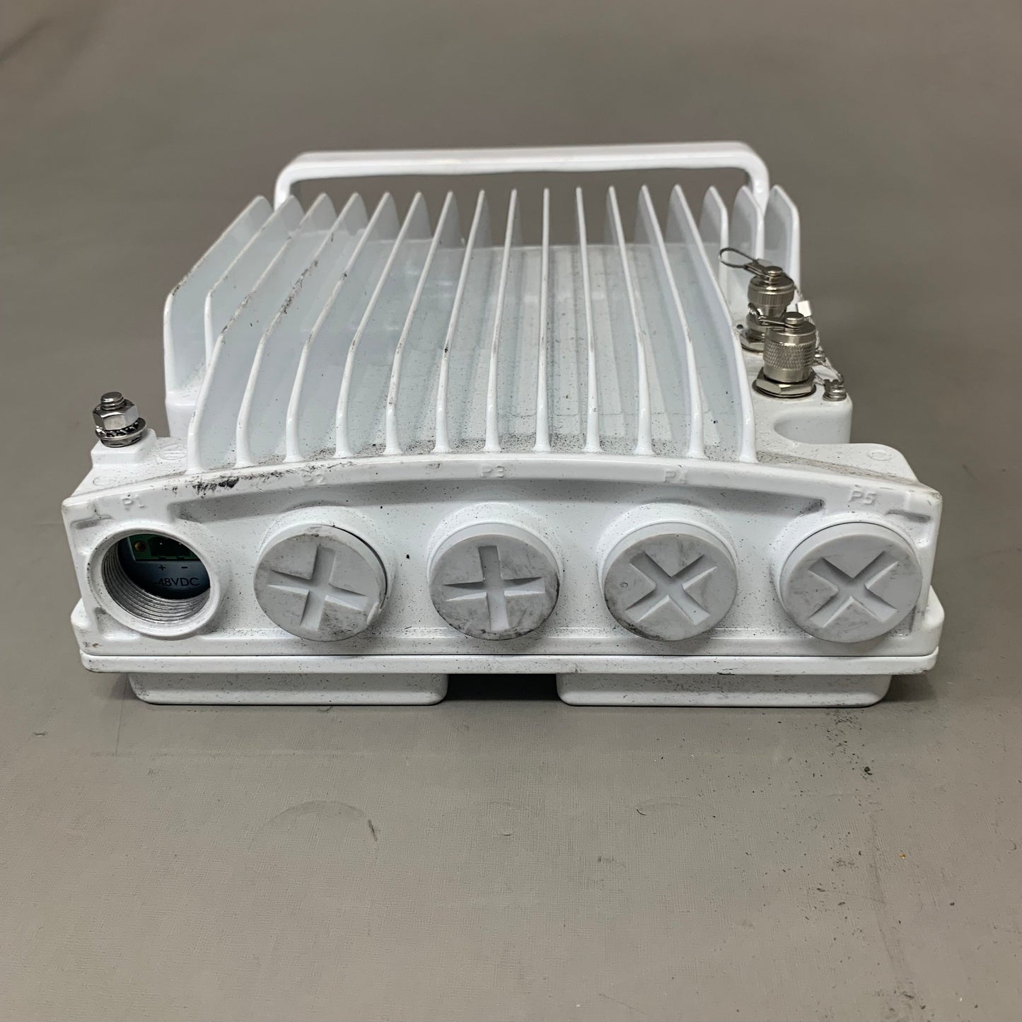 CERAGON All Outdoor, FibeAir IP Multicore Node  9"x8" White IP20C-F-18-L-ESX