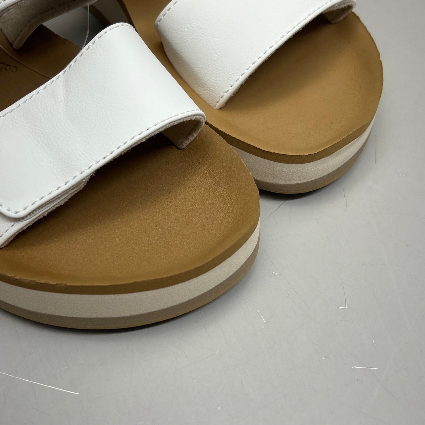 COBIAN Dana Rise Elevated Flatform Style Slide Women's Sz 10 White DNA24-100-10