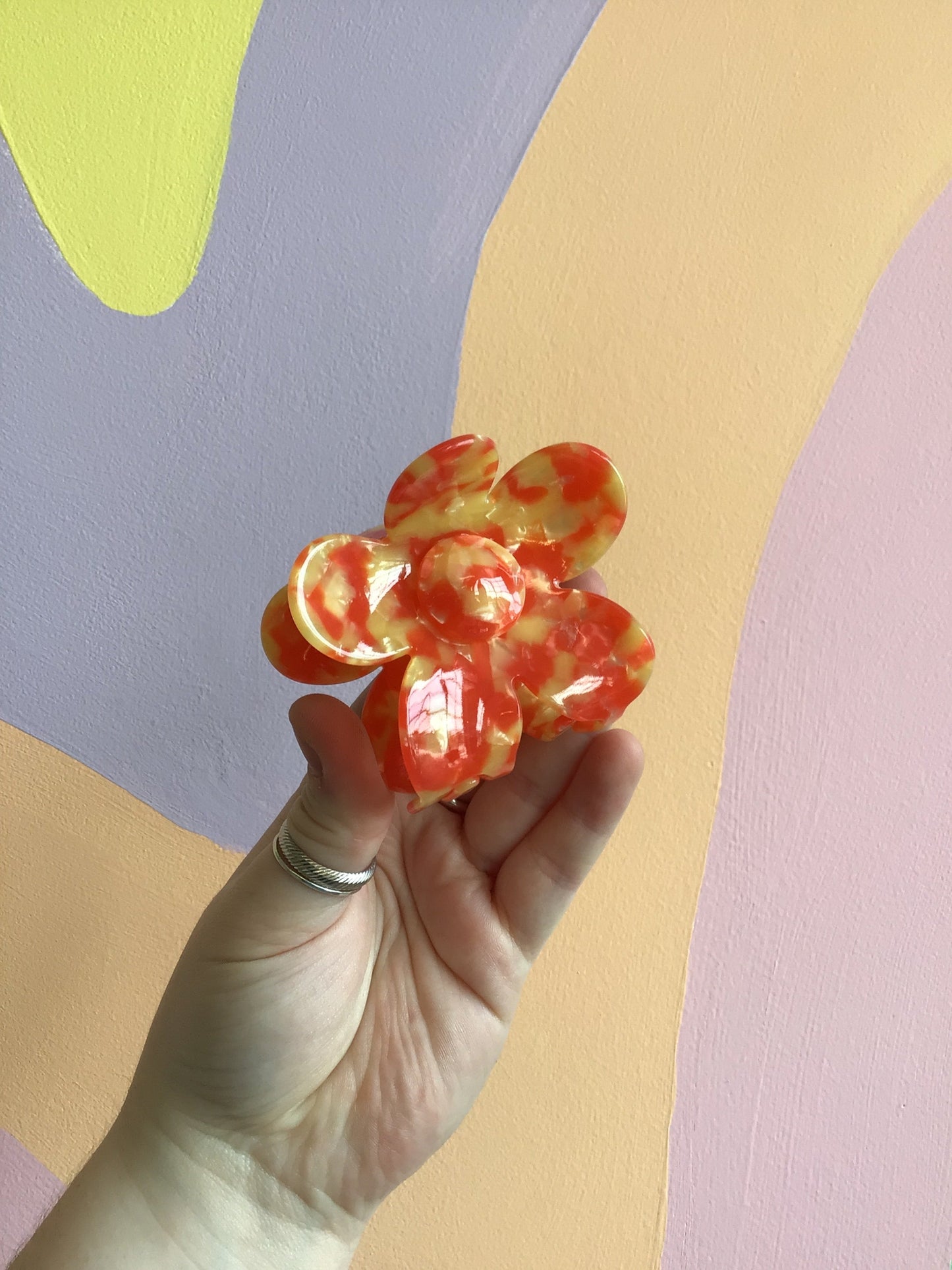 Terrazzo Daisy Hair Claws