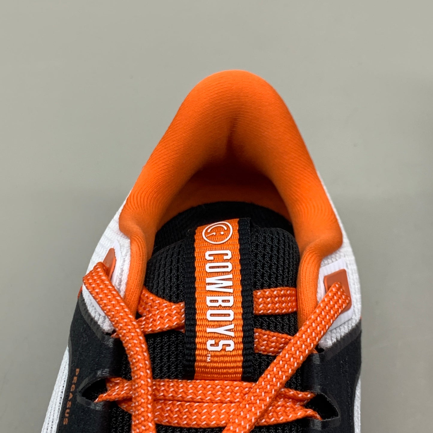 NIKE Zoom Pegasus 40 OK STATE White Shoes, Brilliant Orange & Black 10 W 8.5 M DZ5973-100