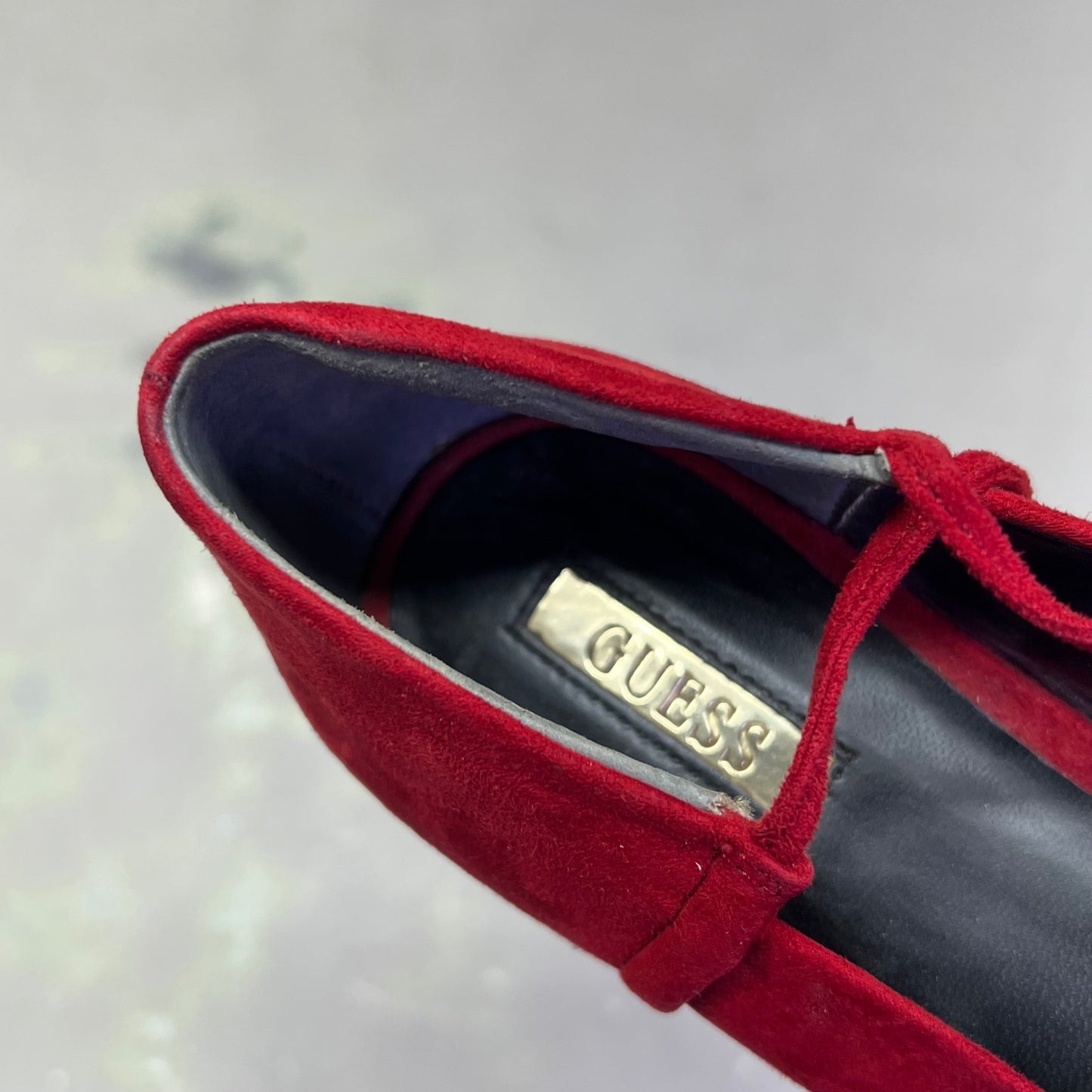 GUESS Vida Pointy Ankle Wrap Around Ballet Flats Women's Sz 7.5 Red (Pre-Owned)