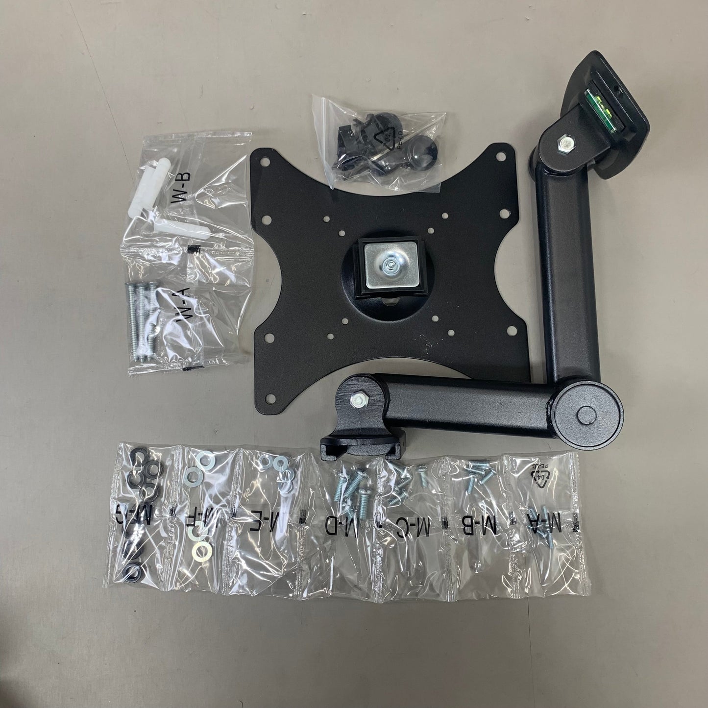 MOUNT-IT Full Motion TV Wall Mount Holds 360 Rotation 42" & 44 Lbs Black MI-4151