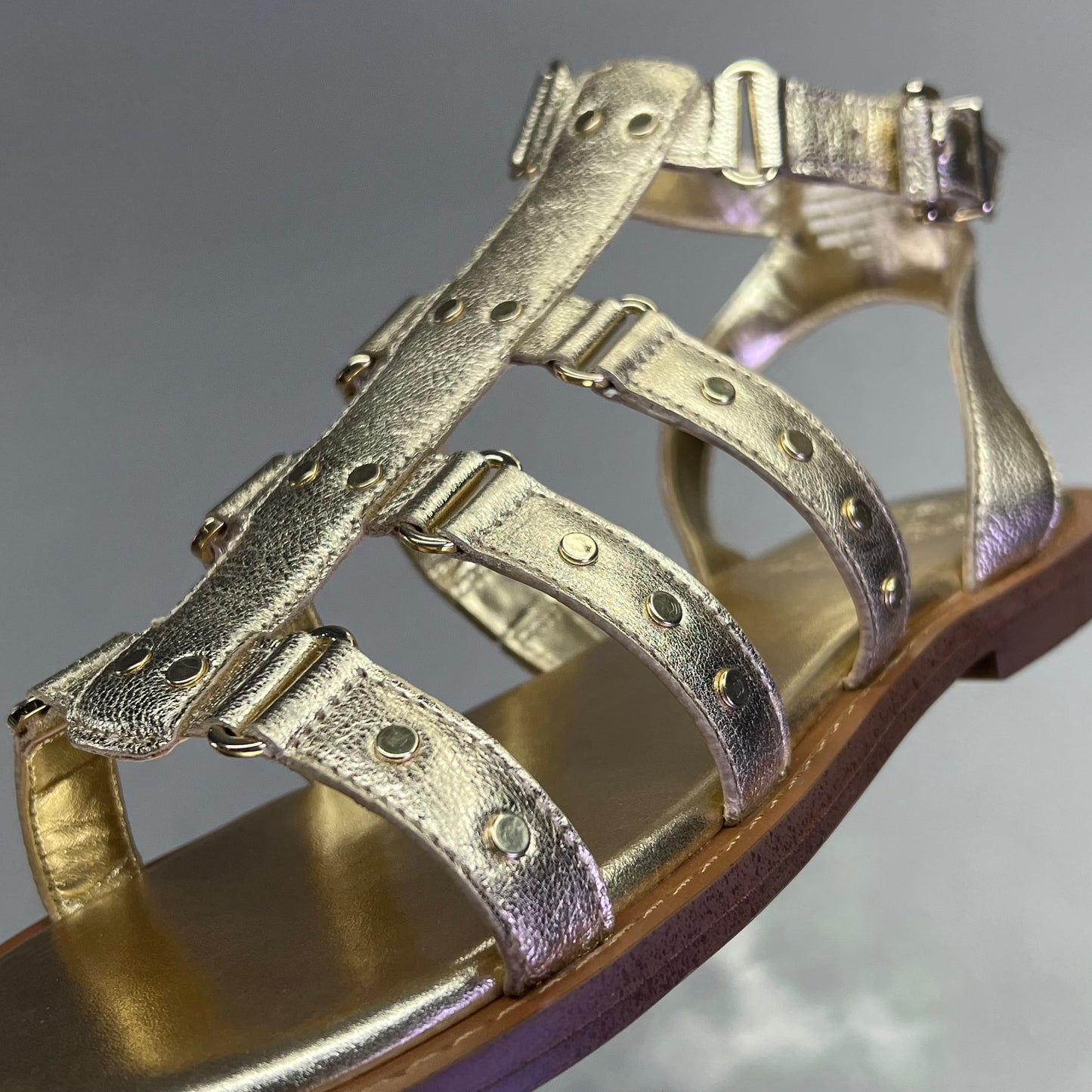 VINCE CAMUTO Leather Studded Gladiator Sandals Women's Sz 9M Egyptian Gold
