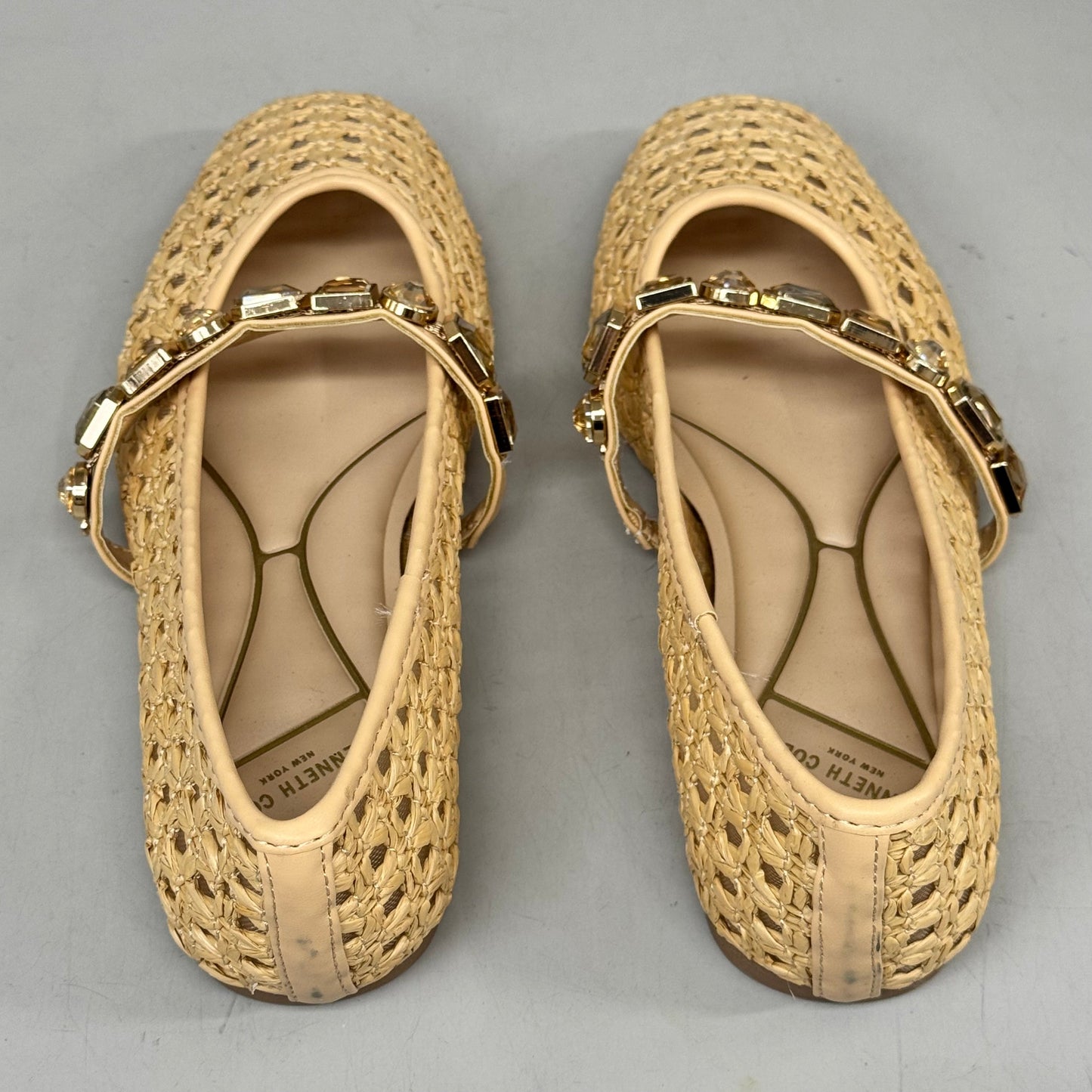 KENNETH COLE  New York Zeta Raffia Jewel Jane Flat Women's Sz 5 Tan KL25ZMJ01