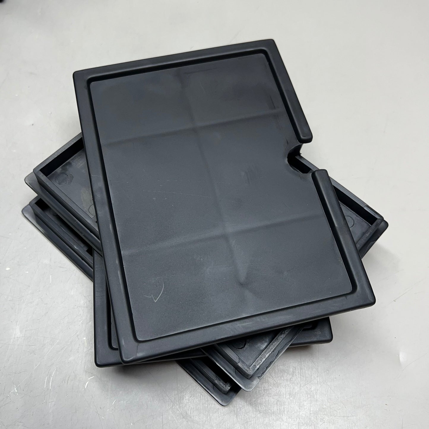 LITTLE GIANT Non-Toxic Disappearing Water Basin Parts Black DFB44PP 566560 AS-IS
