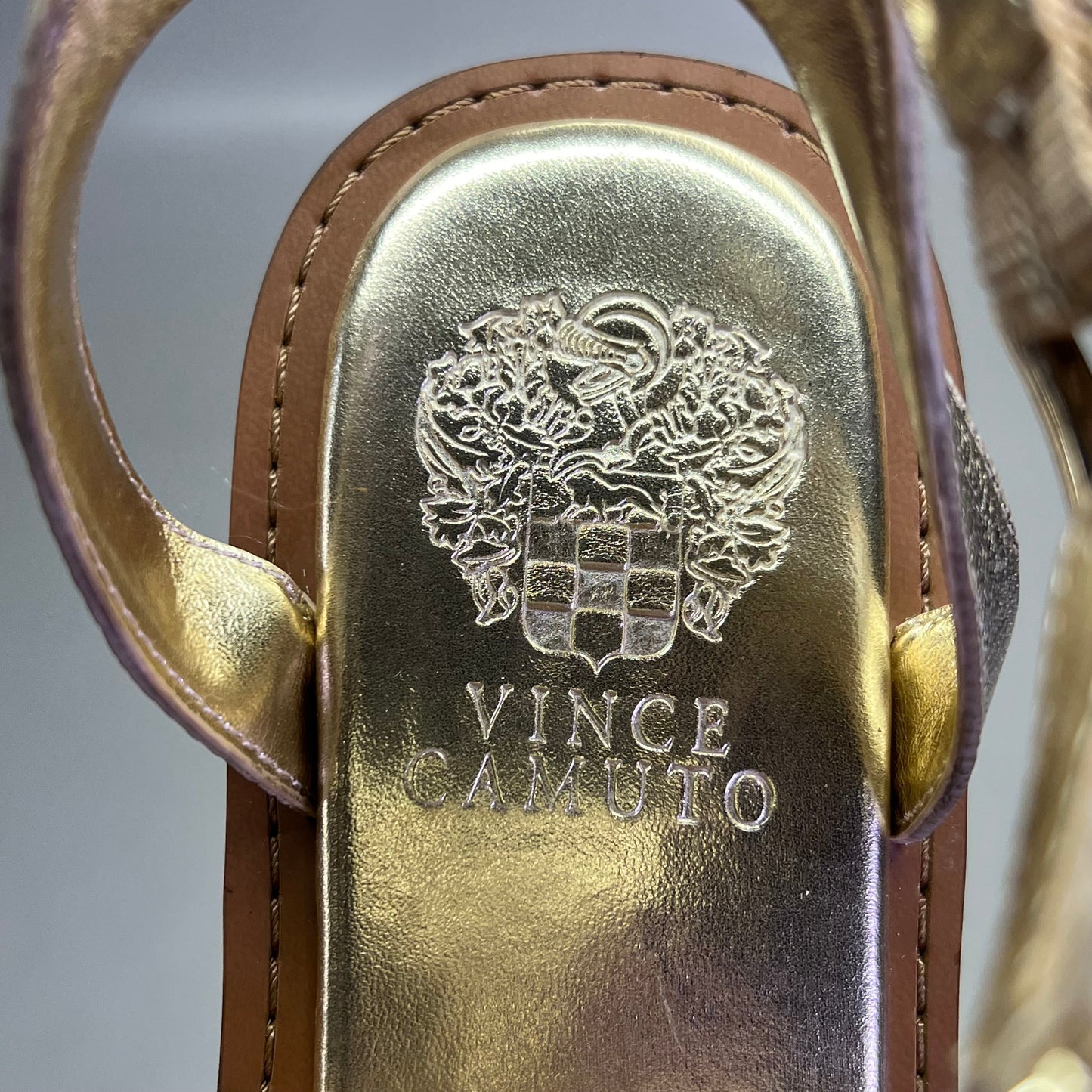 VINCE CAMUTO Leather Studded Gladiator Sandals Women's Sz 7M Egyptian Gold