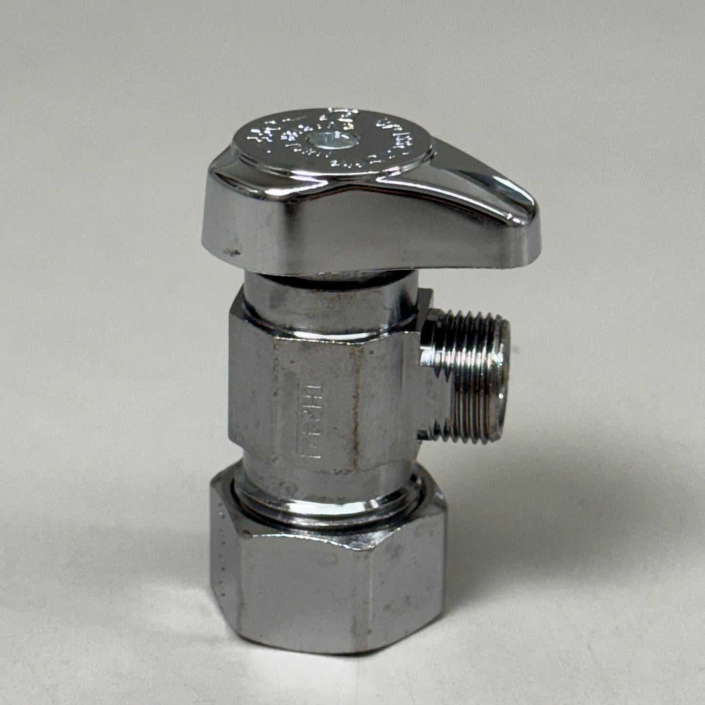 BRASS CRAFT (New) 1/2" Compr. Angle Stop Valve