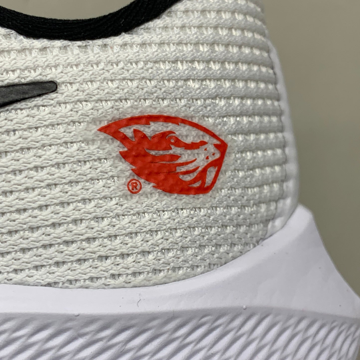 NIKE Zoom Pegasus 40 Oregon St Shoes White Team Orange & Black 8.5 W 7 M DZ5954-100