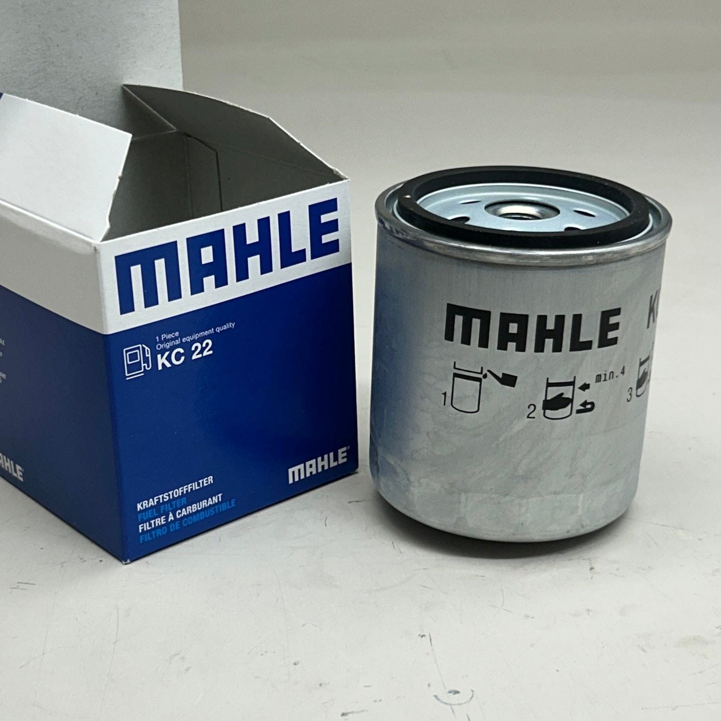 MAHLE Fuel Filter Replacement Part For Mercedes-Benz KC 22