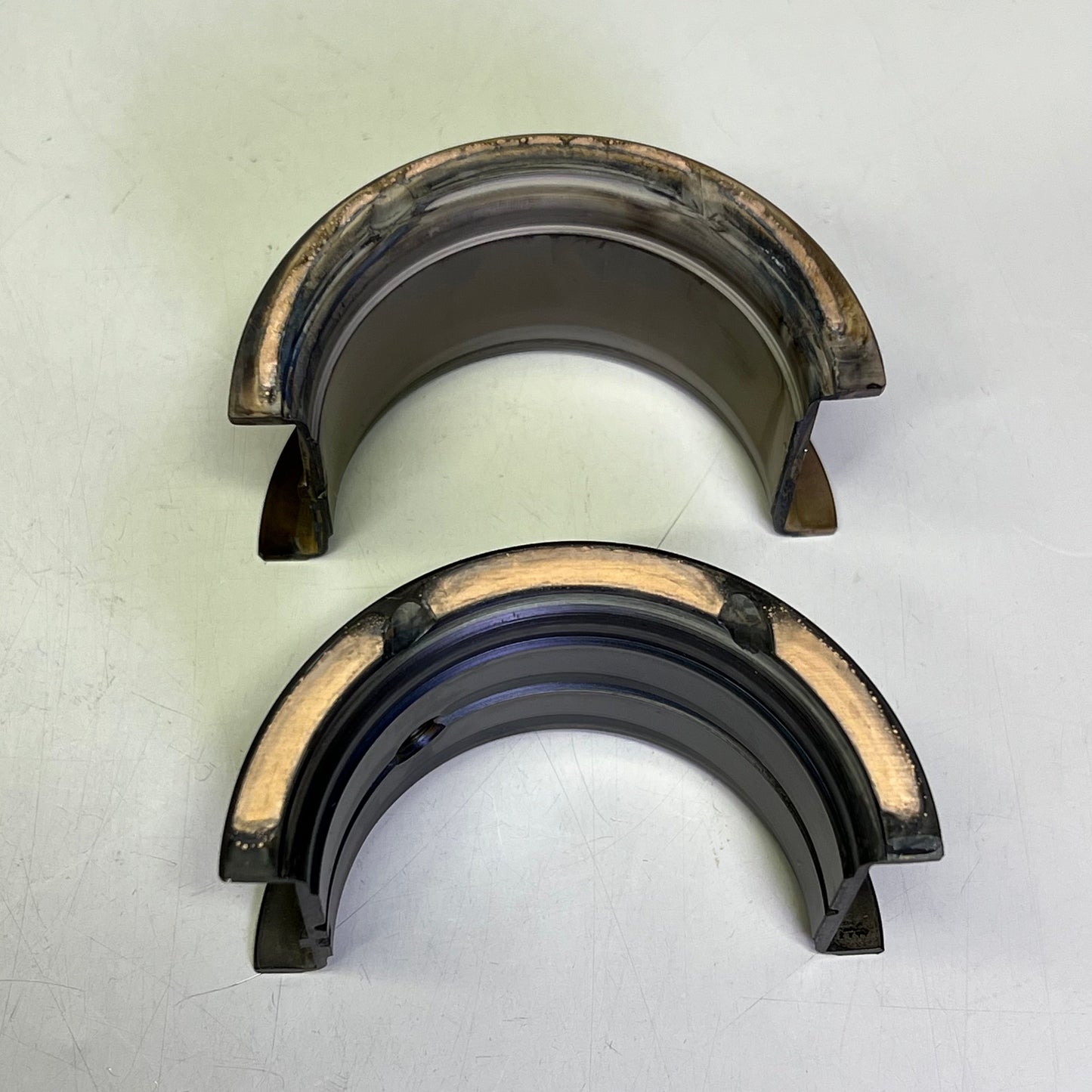 MAHLE Clevite 77 H Series Main Bearings Set For SB Chevy Vehicles MS-909H-9