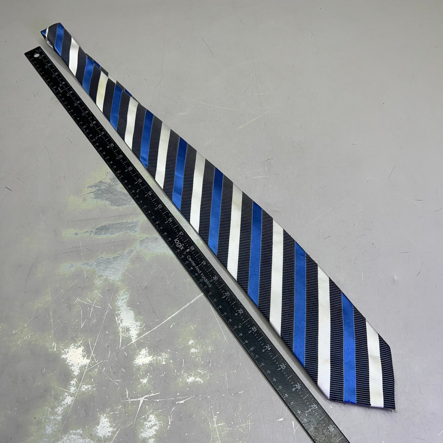 ALEXANDER JULIAN COLOURS Slanted Design Tie 60" White/Light Blue (Pre-Owned)