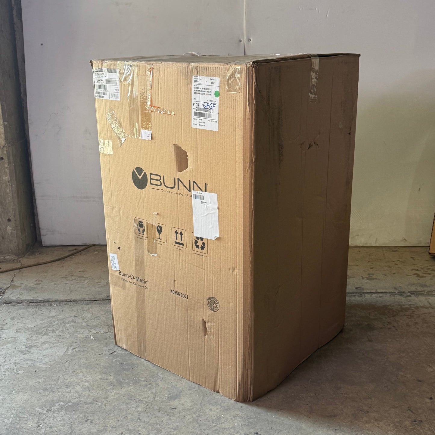 BUNN Commercial Coffee Making Machine Titan Single 120/208V 21"W x 22"L x 40"H Gray STTN001774