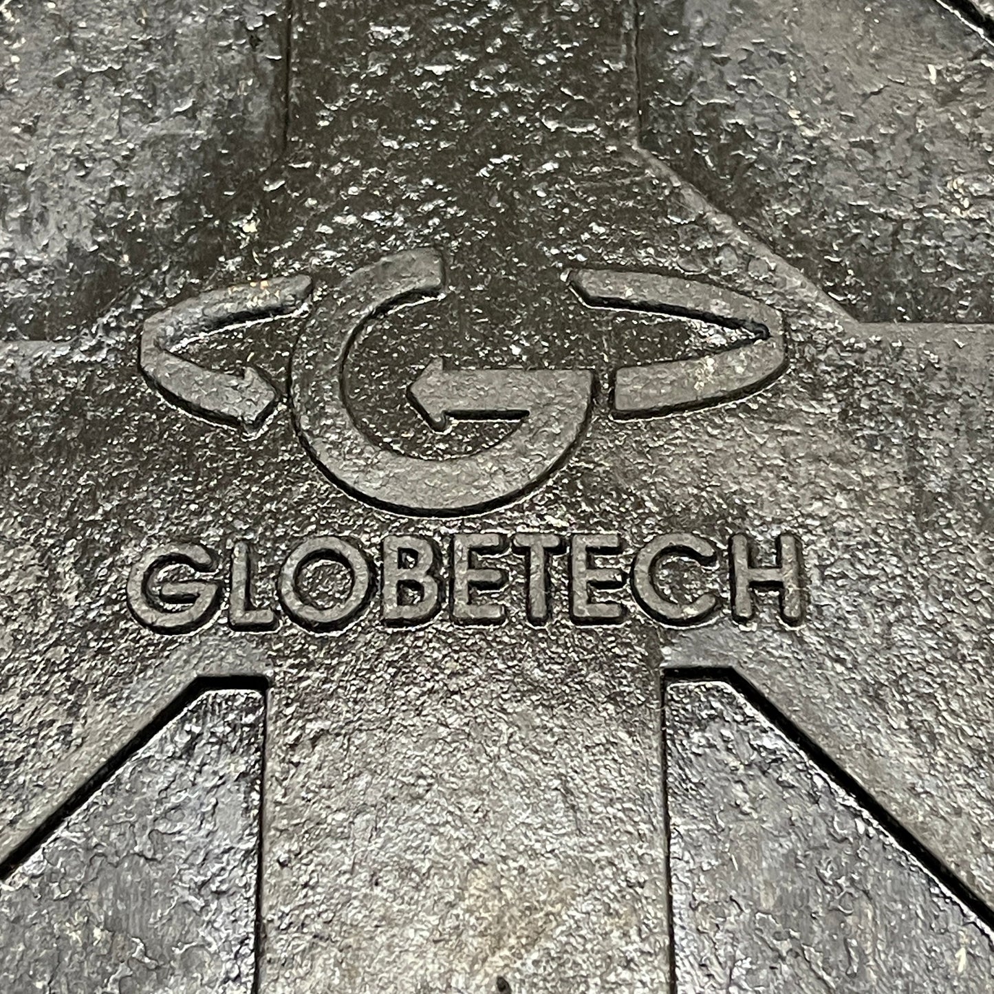 GLOBETECH 2-PACK! Rubber Mud Flaps 24" W x 36" L Black 2436CD (New)