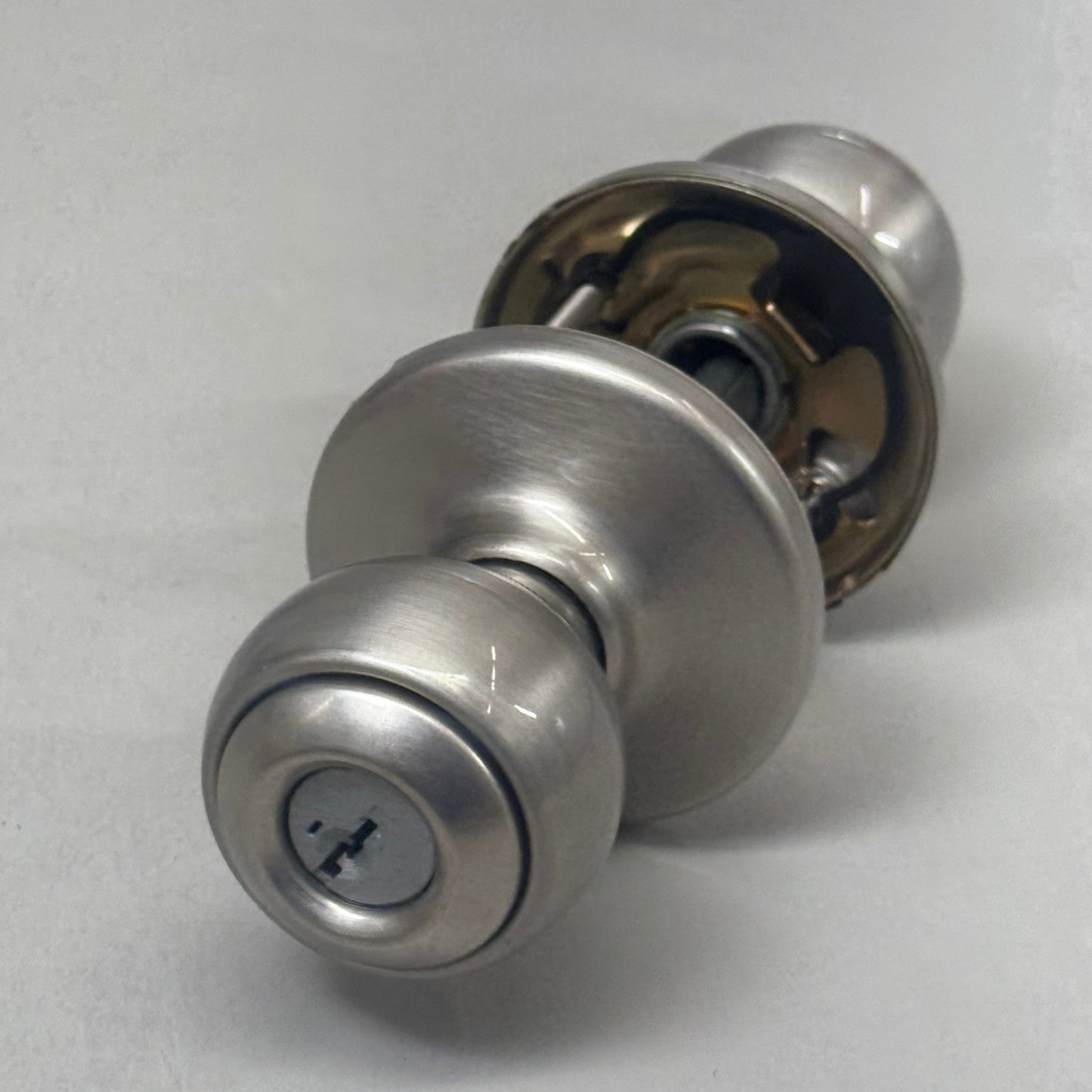 KWIKSET Polo Keyed Entry Knob with Smartkey Security In Satin Nickel 94002-931