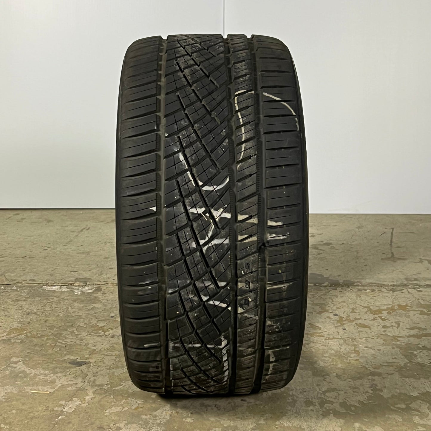 CONTINENTAL SportPlus Tire Sz 285/30ZR19 98Y XL (Used)