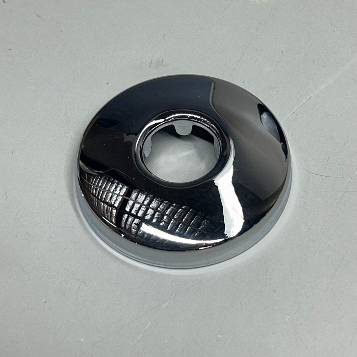 CHICAGO FAUCET Tub & Shower Fitting 1.5" Gpm 80 Psi  20 To 125 Psi 1907-622LCP