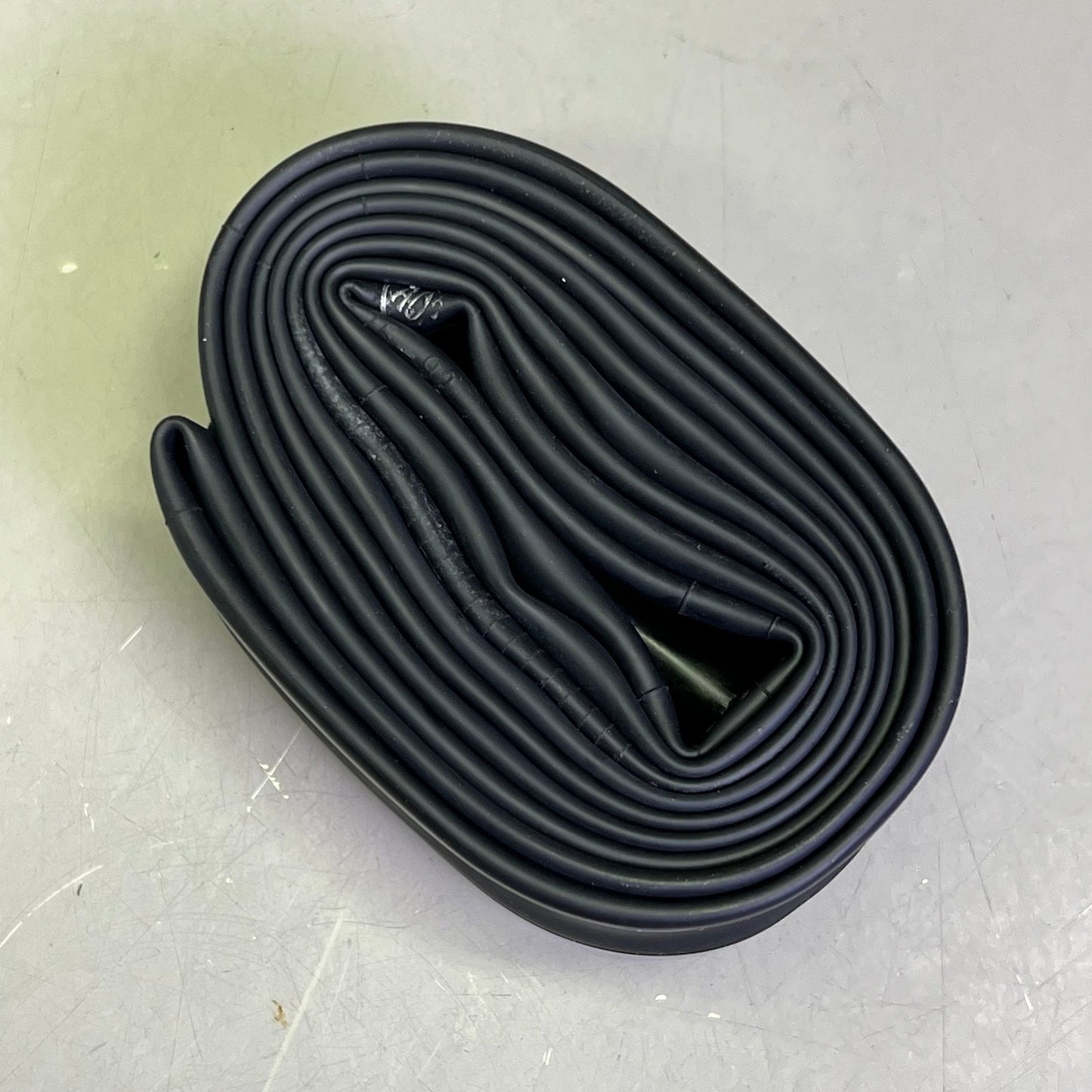 BELL (6 PACK) Bicycle Inner Tube Standard Valve 26" 1.75"-2.25" Black 7109079
