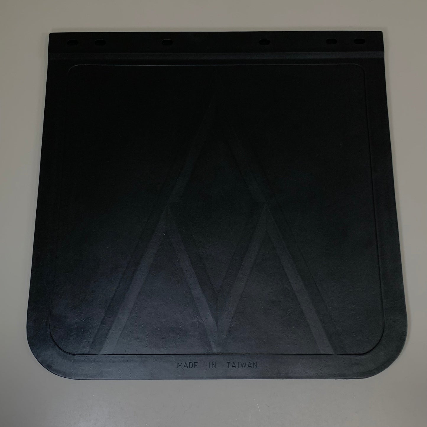 UNITED PACIFIC (2 PACK) Heavy Duty Rubber Mud 24"W x 24"L 3/8"Thick Black 10606B