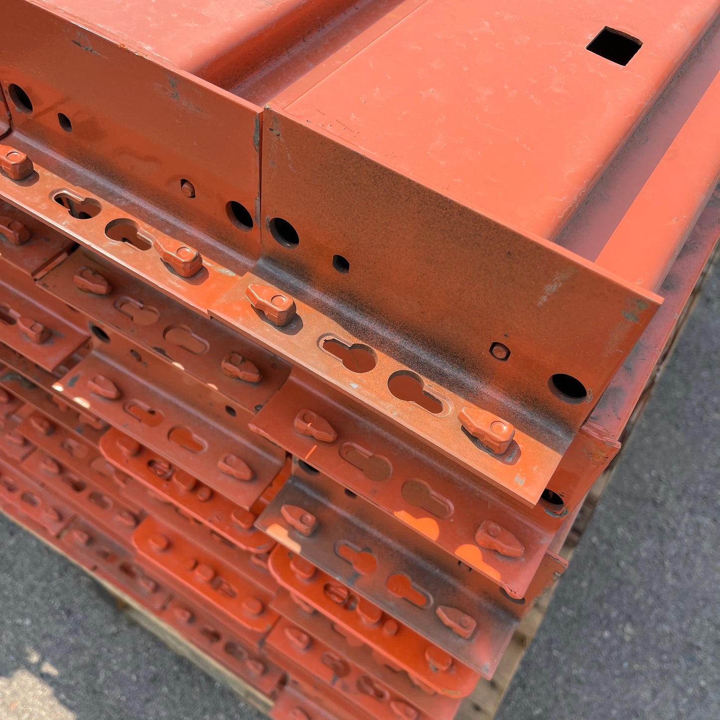 INTERACK Pallet Rack Cross Beam Teardrop Style (Round & Angular) 8.5 ft  x 4” Orange (Pre-Owned)