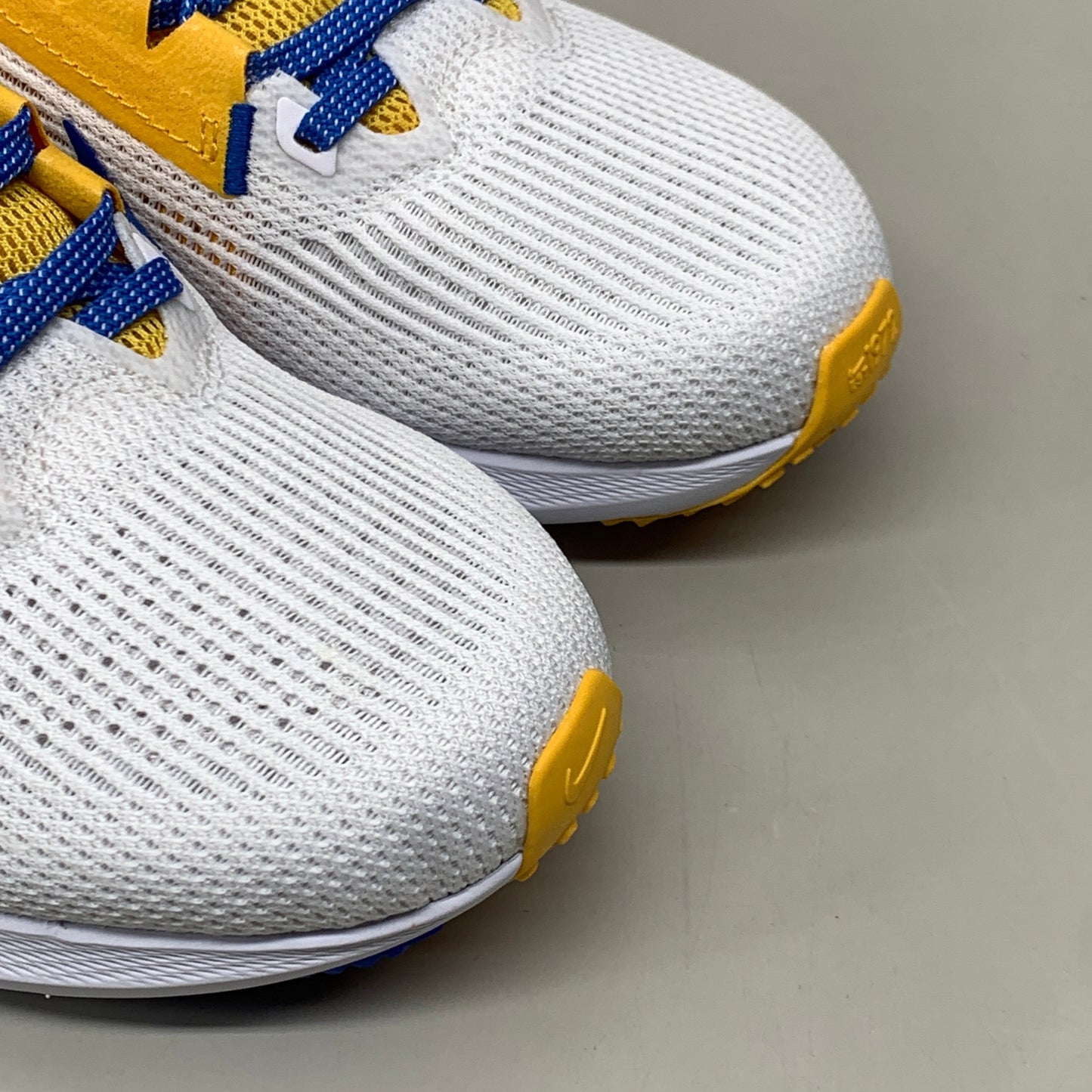 NIKE Zoom Pegasus 40 Shoes UCLA White/Signal Blue-Gold 14.5 Women's 13 Mens DZ5988 100