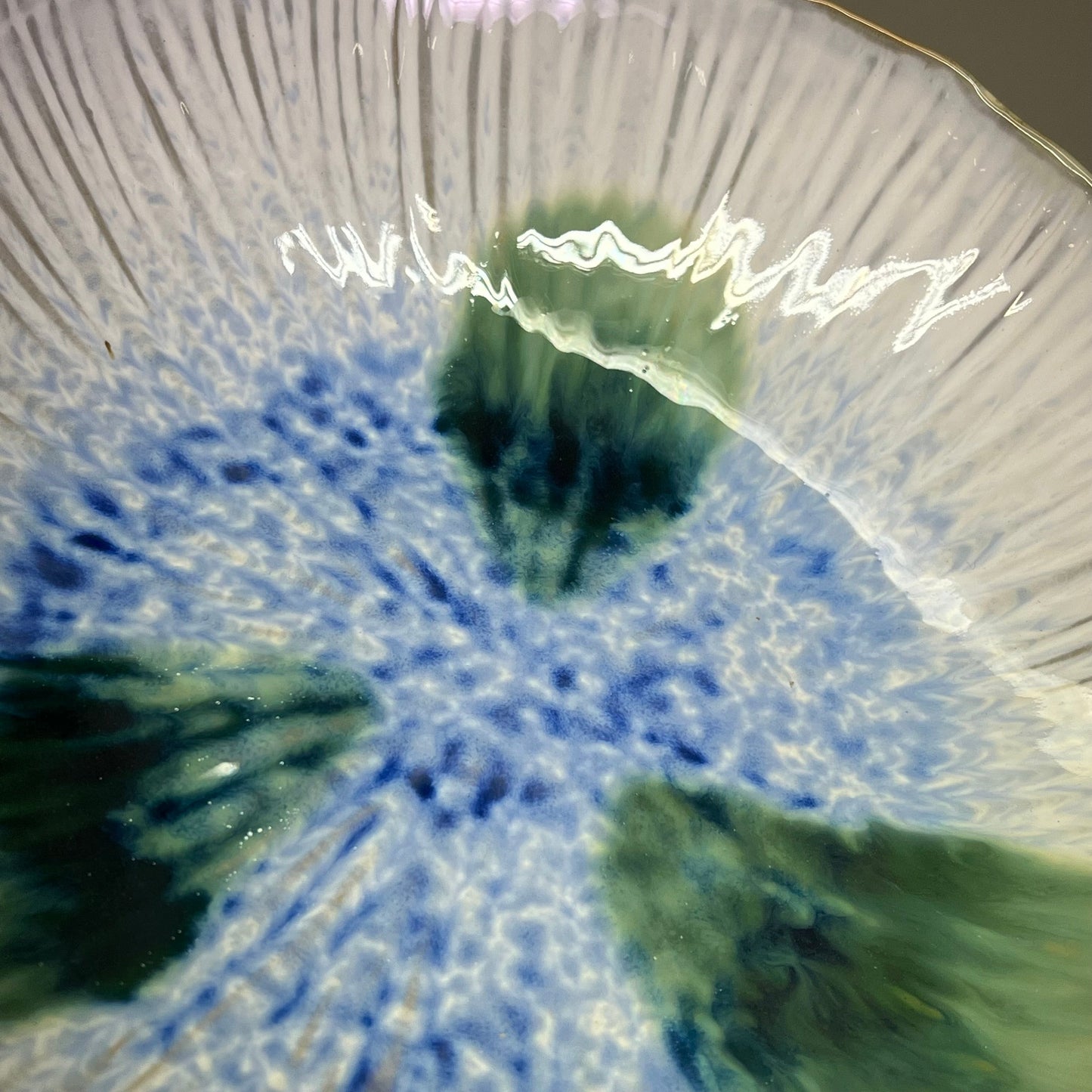CREATIVE CO-OP Stoneware Bowl Reactive Crackle Glaze 11.5x2.5 DF8836