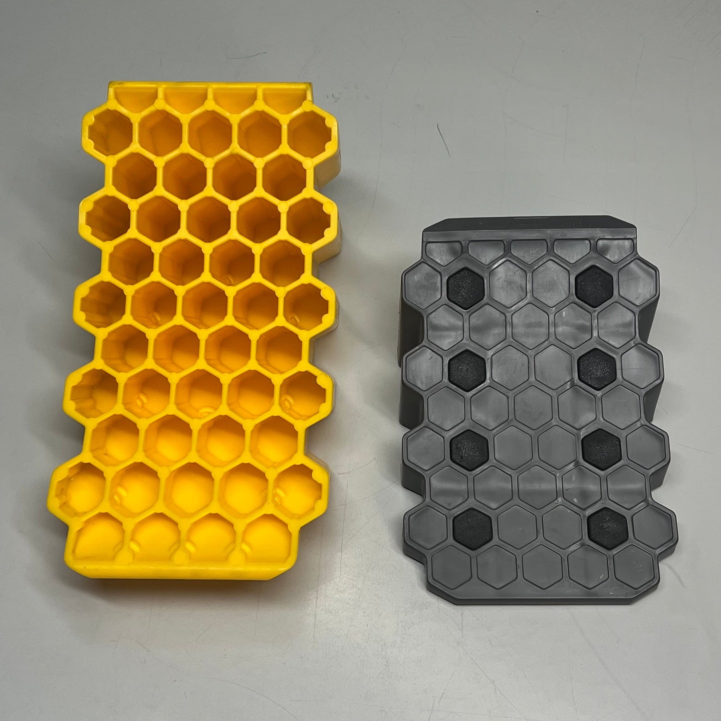 CAMCO Honeycomb Curved Camper/RV Leveler Chock 4" Lift Yellow/Black 44428