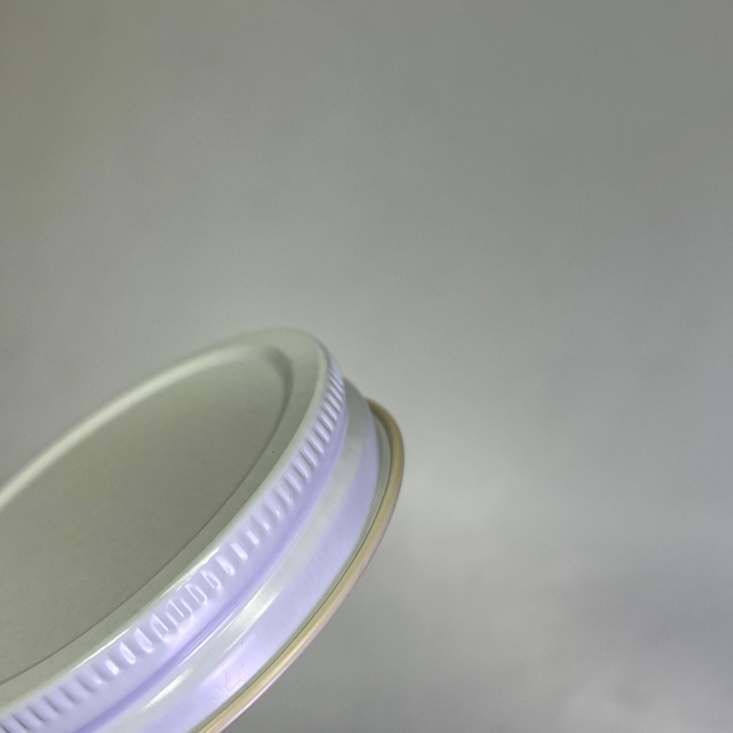 MASSILLY (675 PACK) Mason Jar Lids Twist Closure 70/450 Regular Mouth 2-3/4" Jar