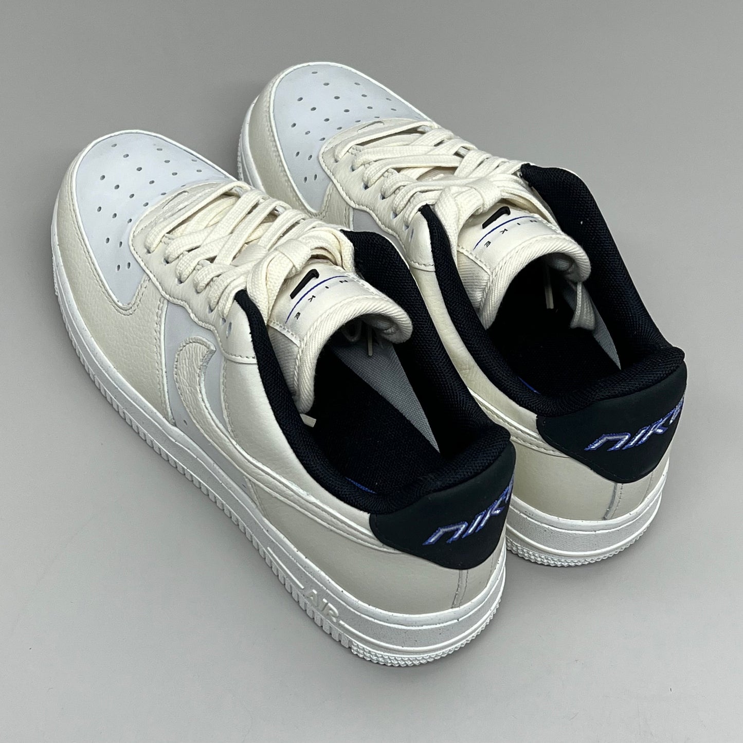 NIKE Air Force 1 07' LX Leather Shoes Women's Sz 7 Sail/Coconut Milk-Black DZ2708 101
