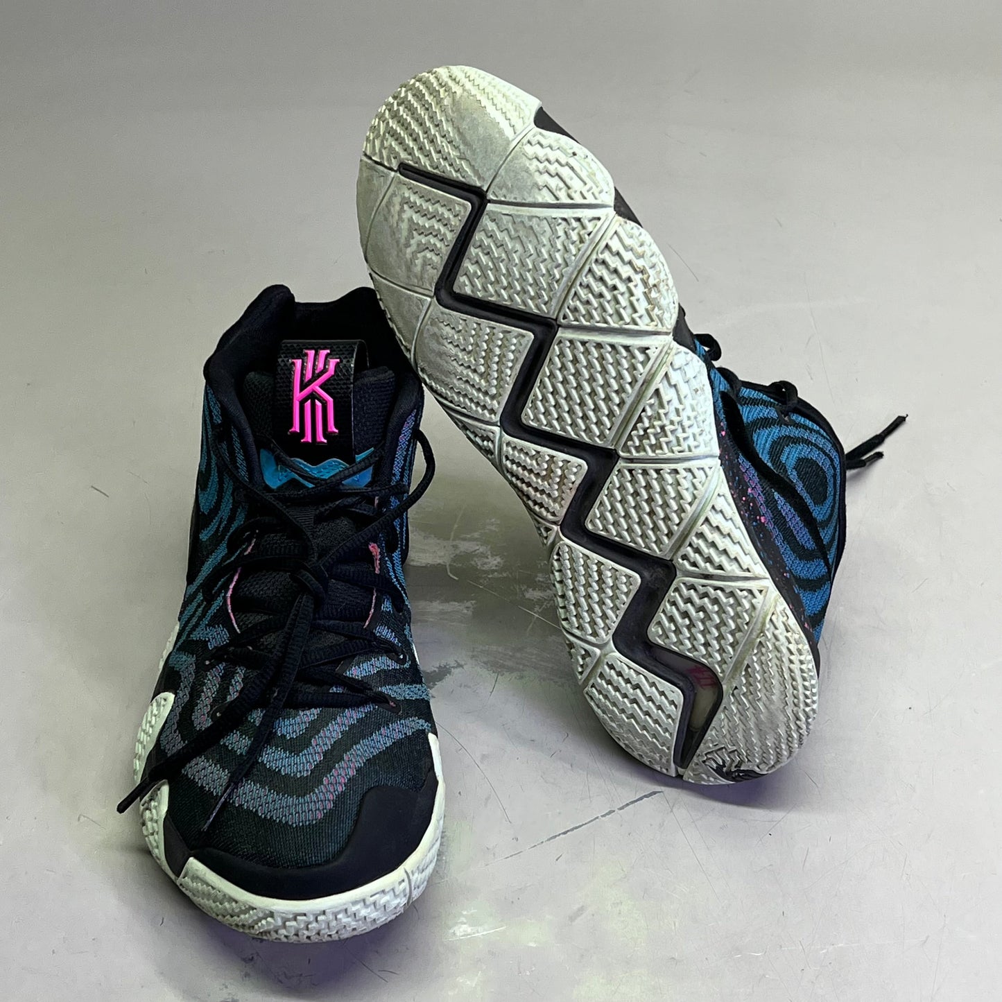 NIKE Kyrie 4 Decades Pack 80s Sneaker Men's Sz 11 Black/Blue/Purple (Pre-Owned)