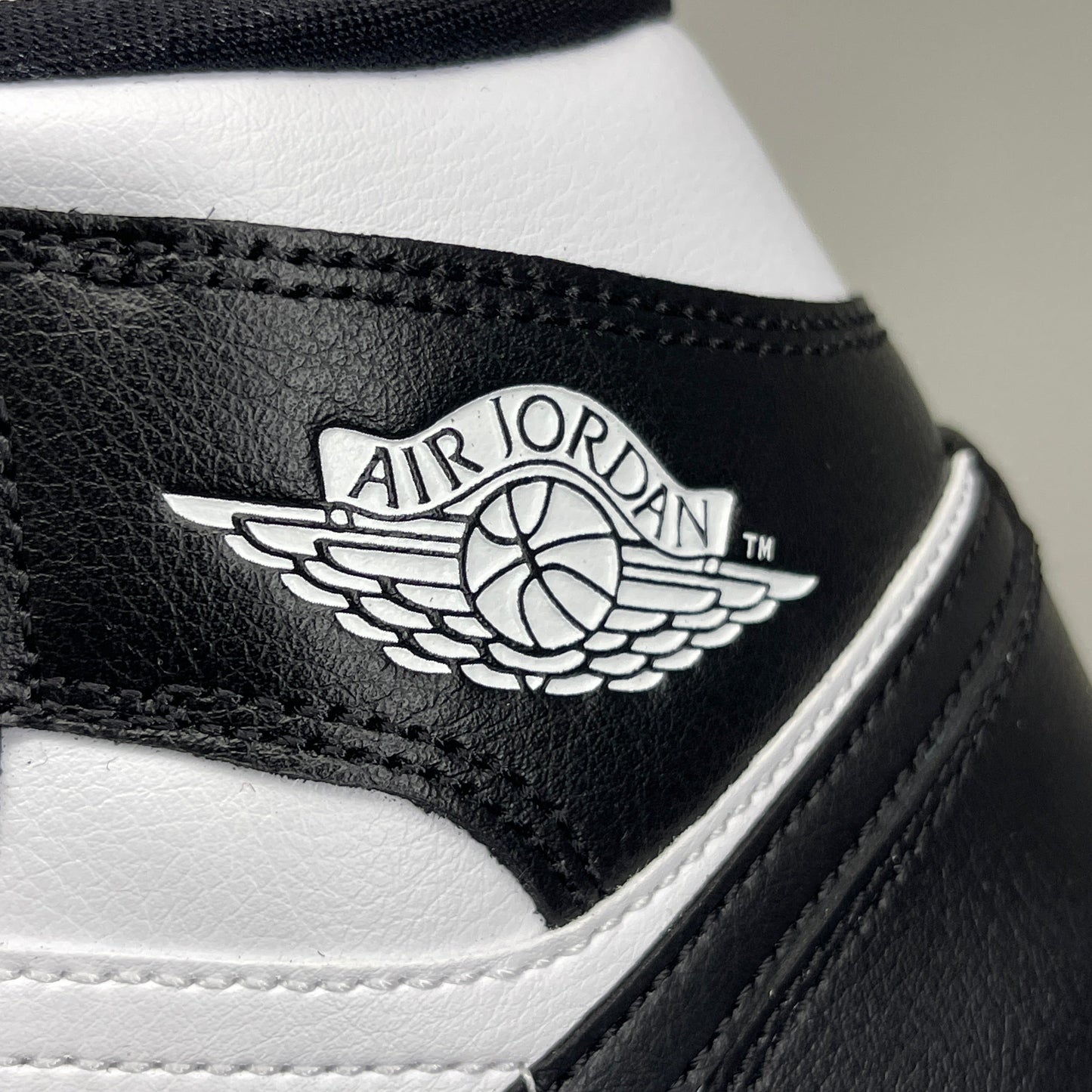 NIKE AIR JORDAN 1 Mid Panda Shoe Women's Sz 11 Black / White DV0991-101 (New)