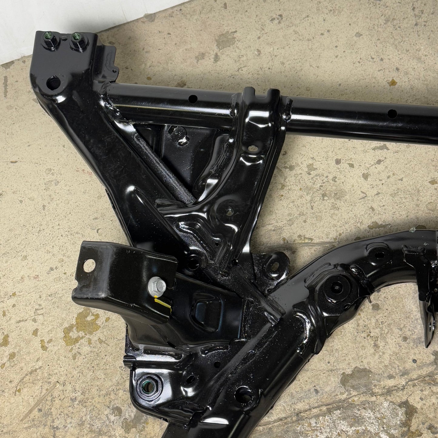 DYNA-MIG 1 Front Subframe Assembly Sz 44” L x 30” H Black Y FSF