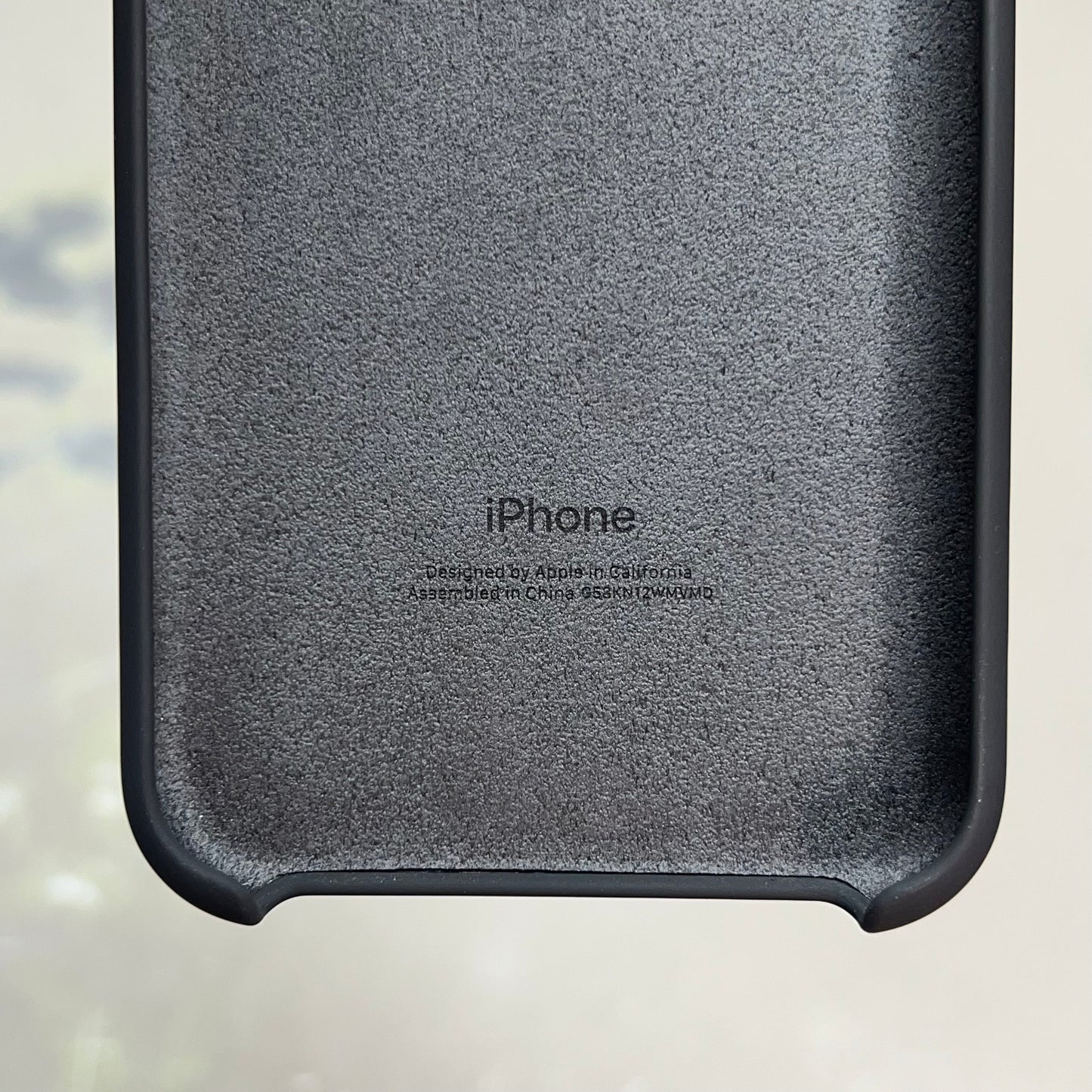 APPLE iPhone 11 Silicone Case Microfiber Lined Case Black MWVU2ZM/A (Return)