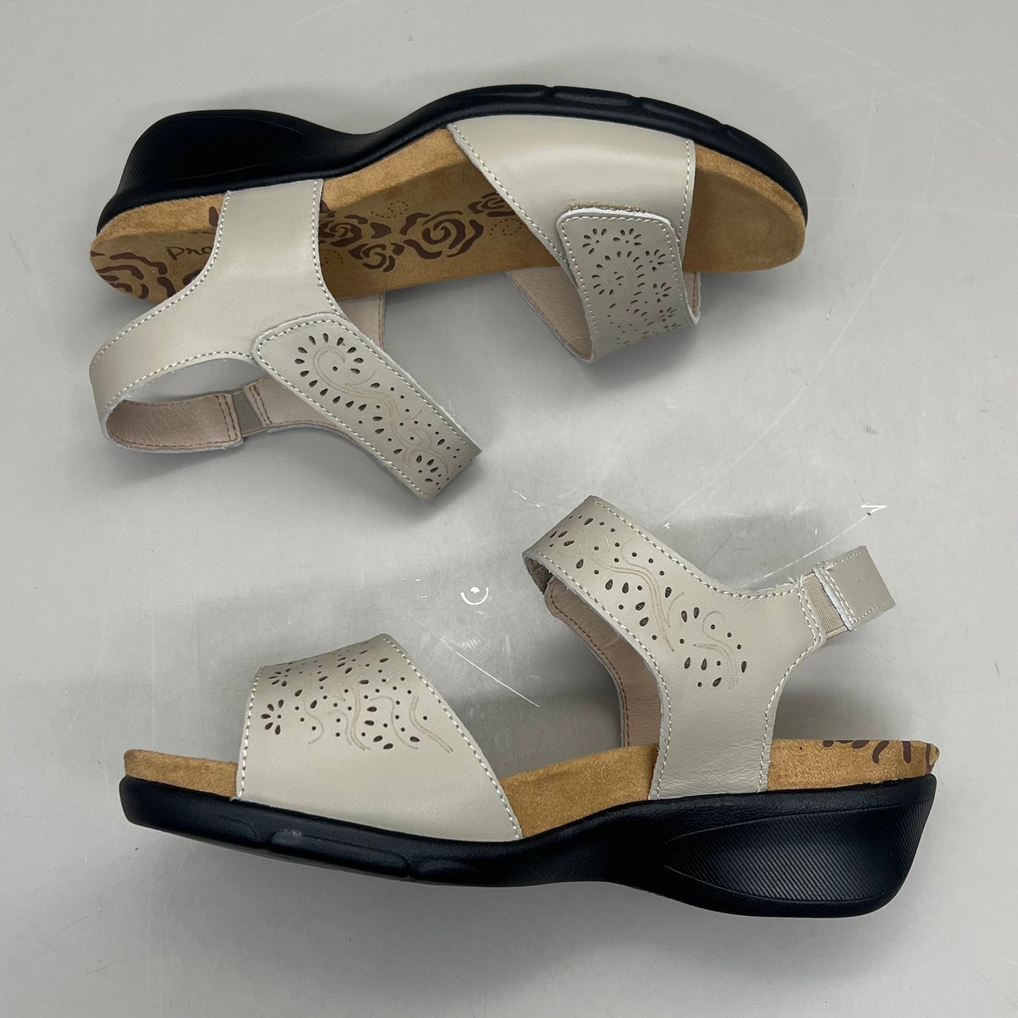 PROPET Wanda Sandal w/Wedge Heel Design Womens Sz 8 XX WIDE (4E) Cream WSX203L