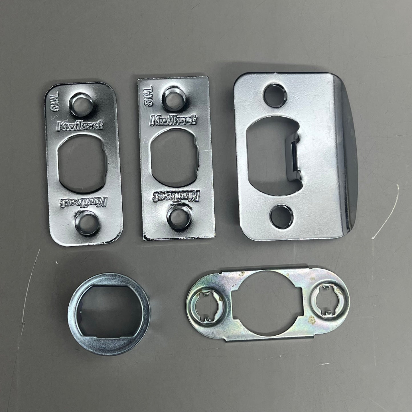 KWIKSET Passage Hancock Door Lock Knob 720H 26D Satin Chrome 97200956