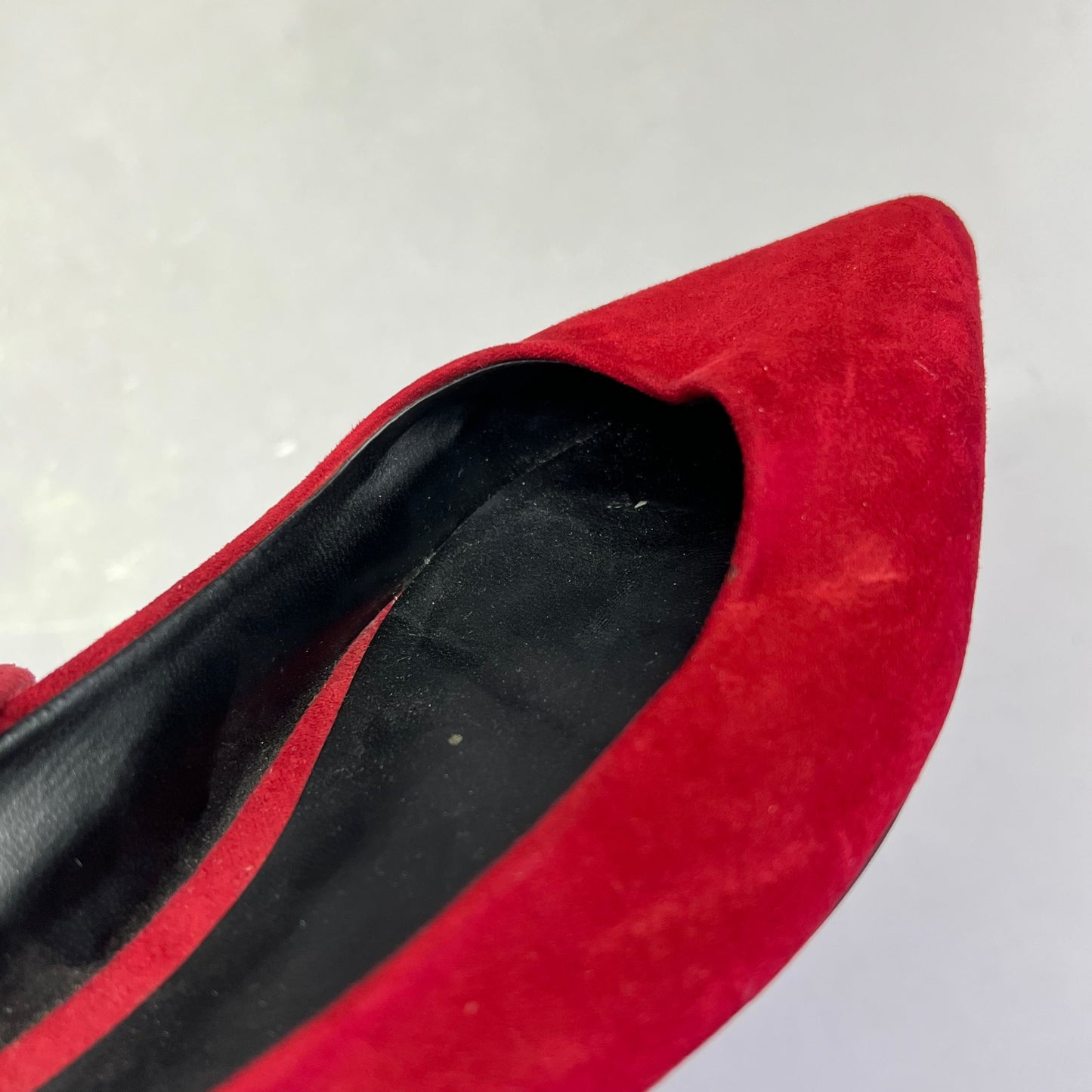 GUESS Vida Pointy Ankle Wrap Around Ballet Flats Women's Sz 7.5 Red (Pre-Owned)