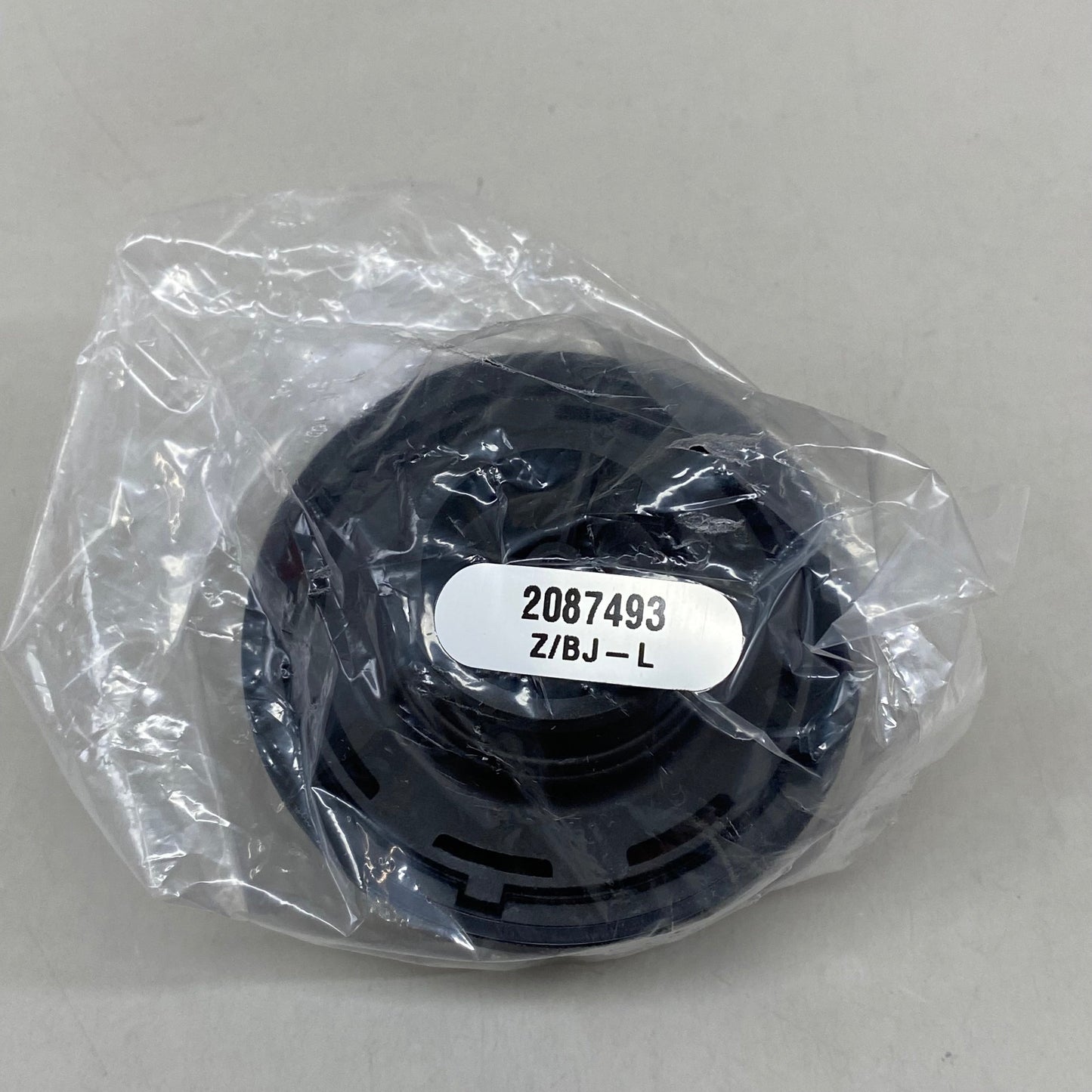 BOBCAT Hydraulic Oil Tank Cap Replacement Part For Bobcat 321  Black 2087493