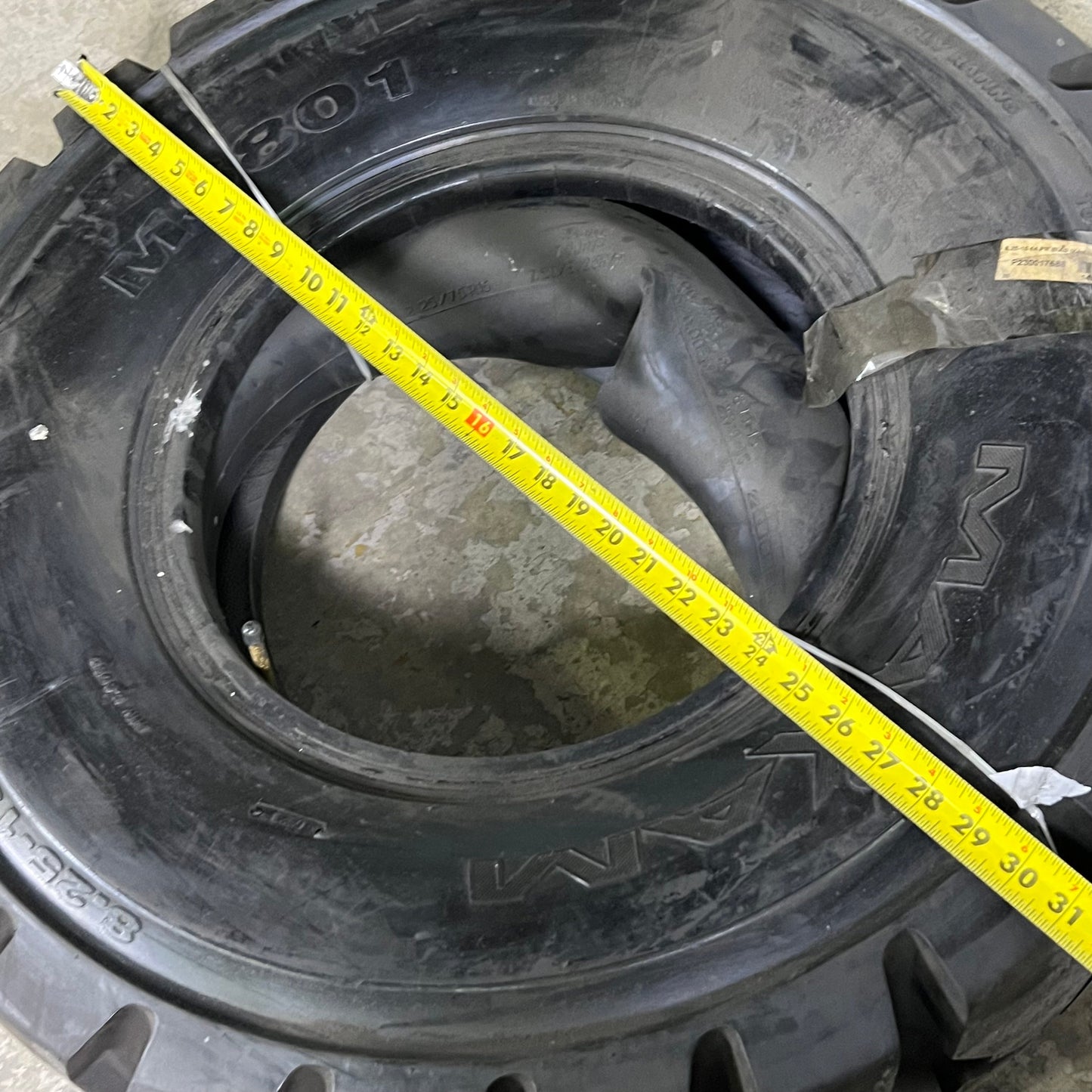 MAXAM Industrial & Forklift Tire Dot 0523 Sz 8.25-15 N.H.S Black MS801