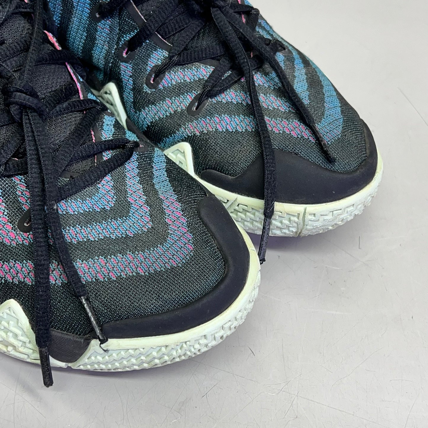 NIKE Kyrie 4 Decades Pack 80s Sneaker Men's Sz 11 Black/Blue/Purple (Pre-Owned)